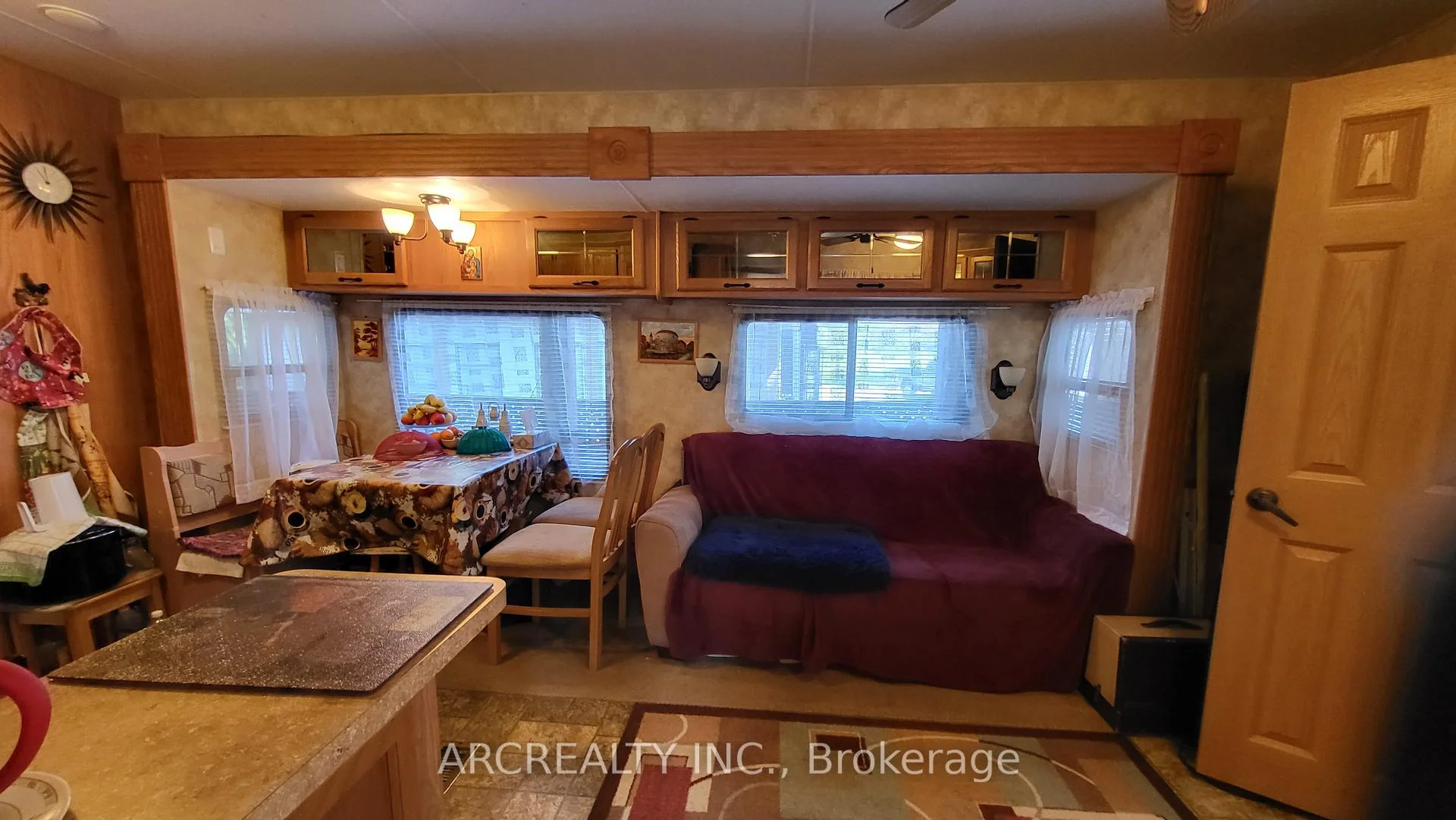 Photo 12 of 5 Horseshoe Circuit, Georgina, Pefferlaw — HOMEH