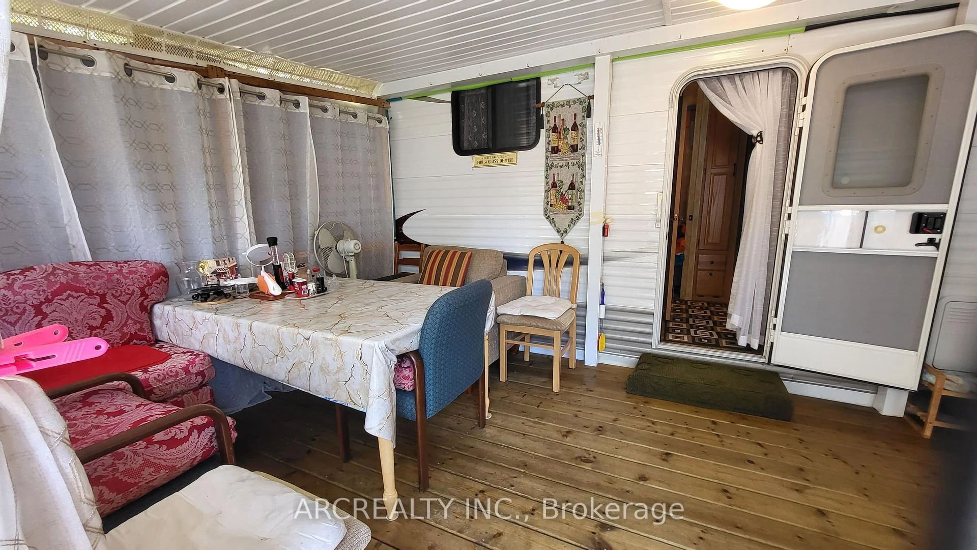 Photo 18 of 5 Horseshoe Circuit, Georgina, Pefferlaw — HOMEH