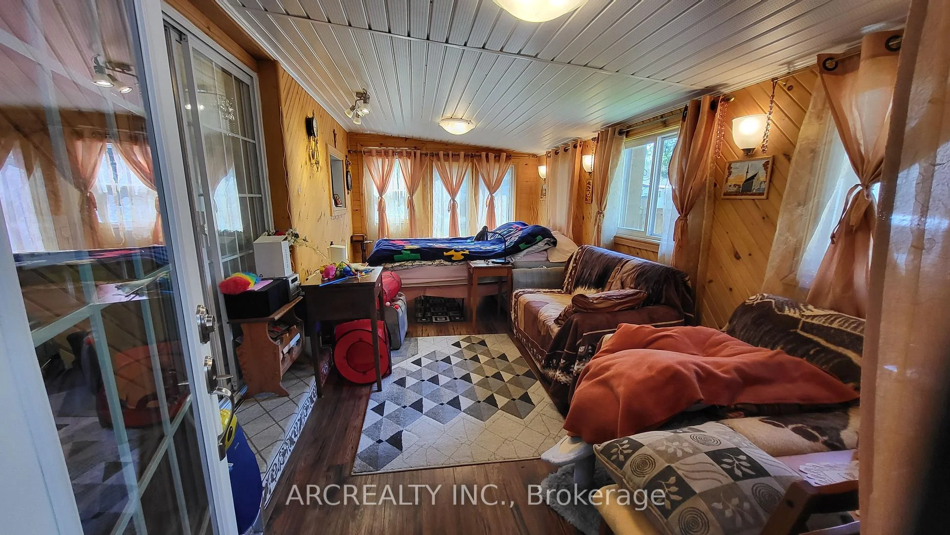 Photo 20 of 5 Horseshoe Circuit, Georgina, Pefferlaw — HOMEH