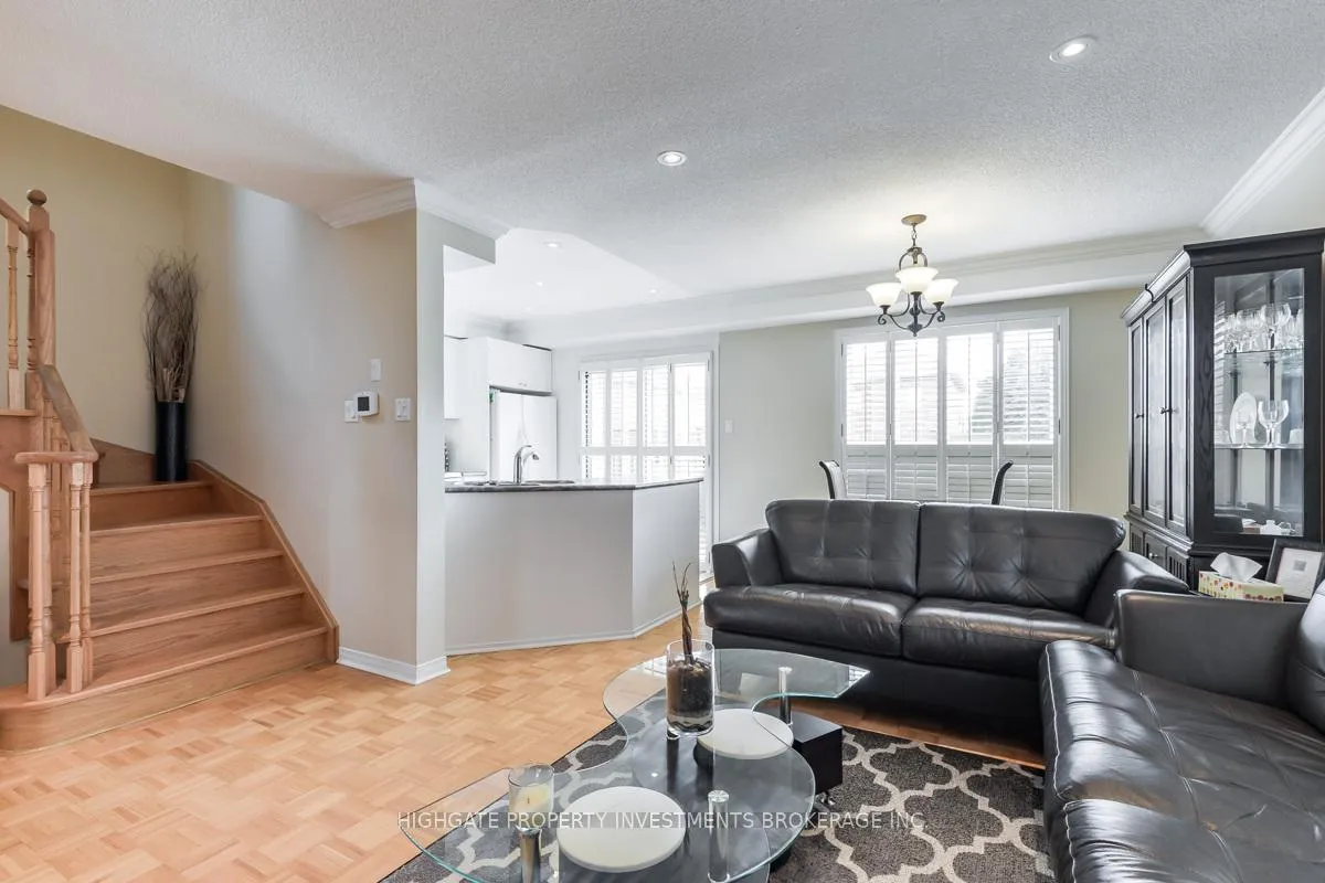 Photo 6 of 49 Muirside Road, Vaughan, Maple — HOMEH