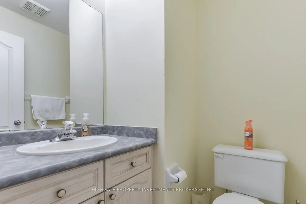 Photo 13 of 49 Muirside Road, Vaughan, Maple — HOMEH