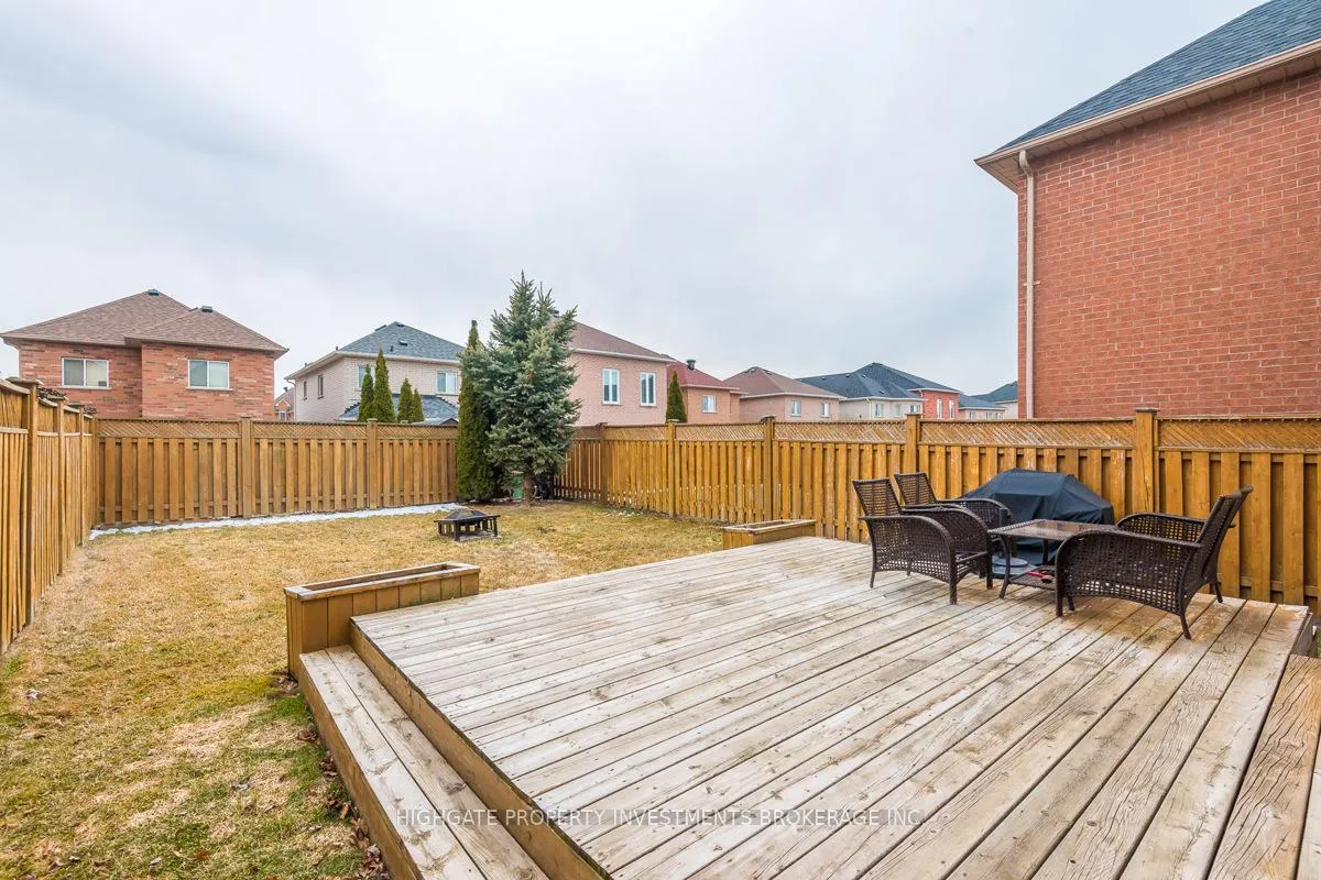 Photo 24 of 49 Muirside Road, Vaughan, Maple — HOMEH