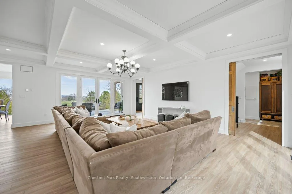 Photo 13 of 27 Vardon Drive, Guelph, Dovercliffe Park/Old University — HOMEH