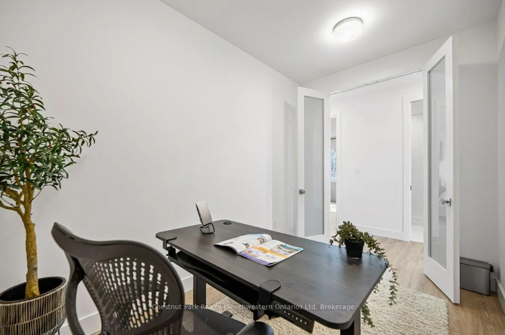 Photo 45 of 27 Vardon Drive, Guelph, Dovercliffe Park/Old University — HOMEH