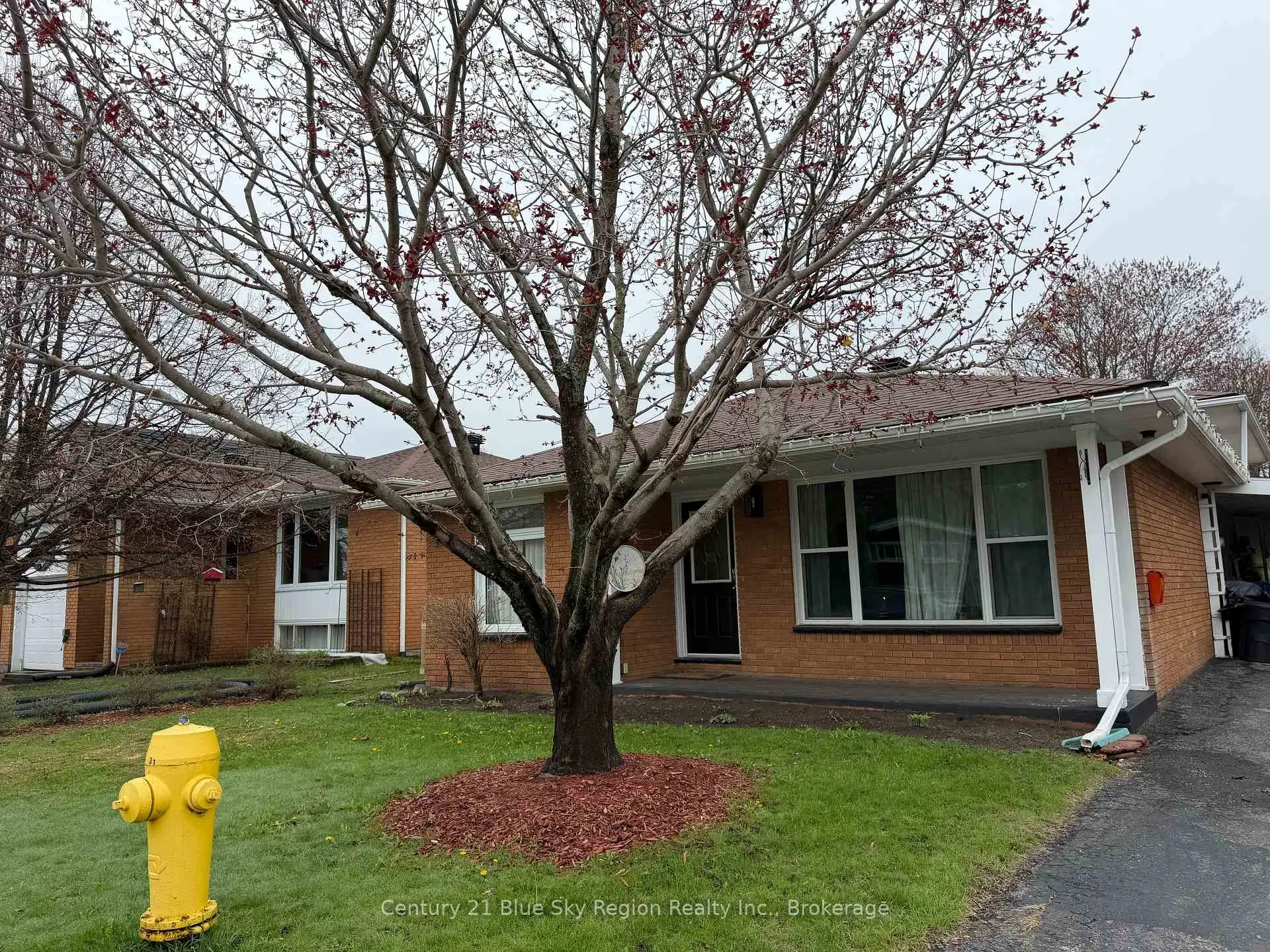 Photo 3 of 14 Marshall Park Drive, North Bay, Ferris — HOMEH