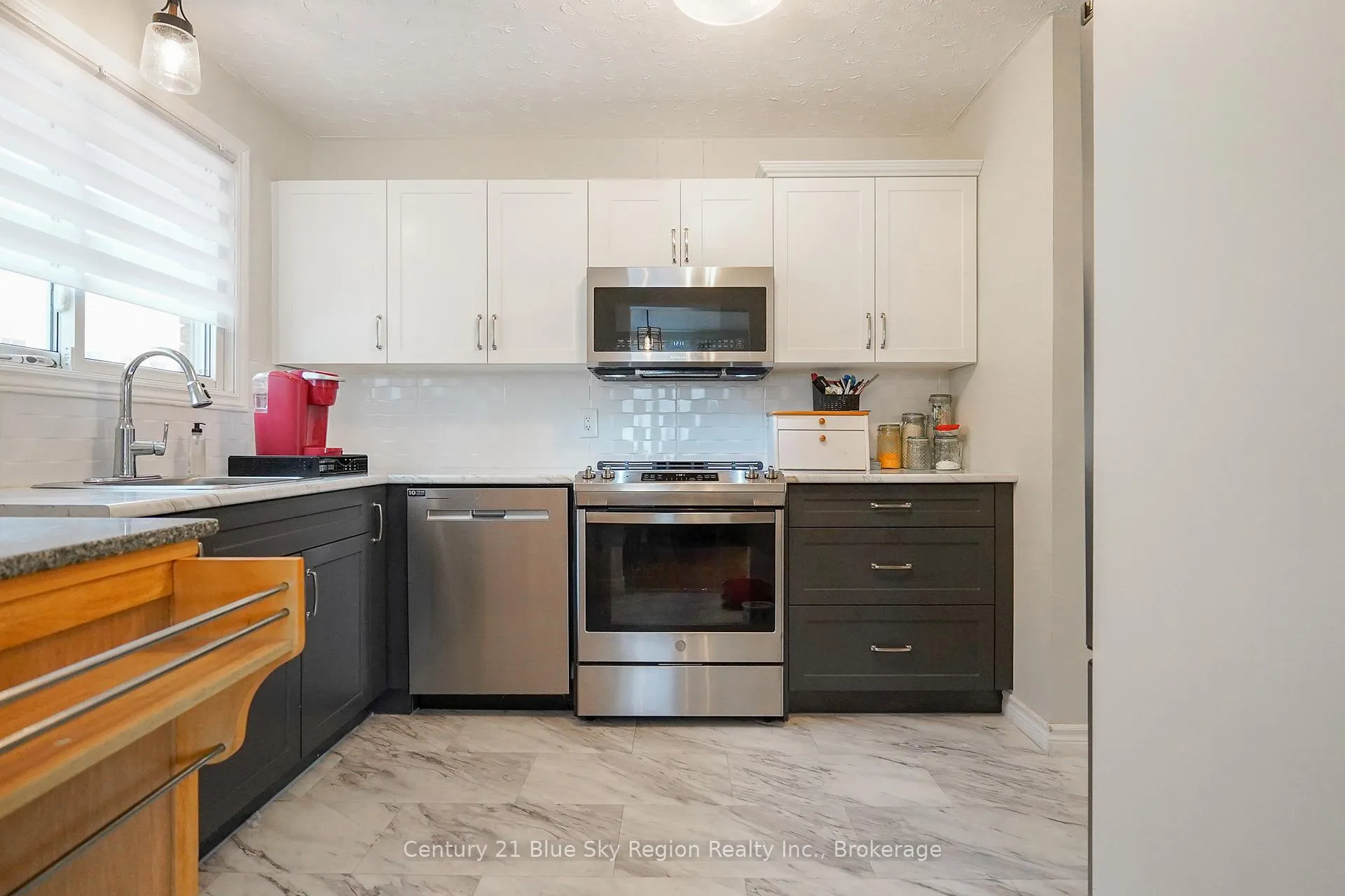 Photo 8 of 14 Marshall Park Drive, North Bay, Ferris — HOMEH
