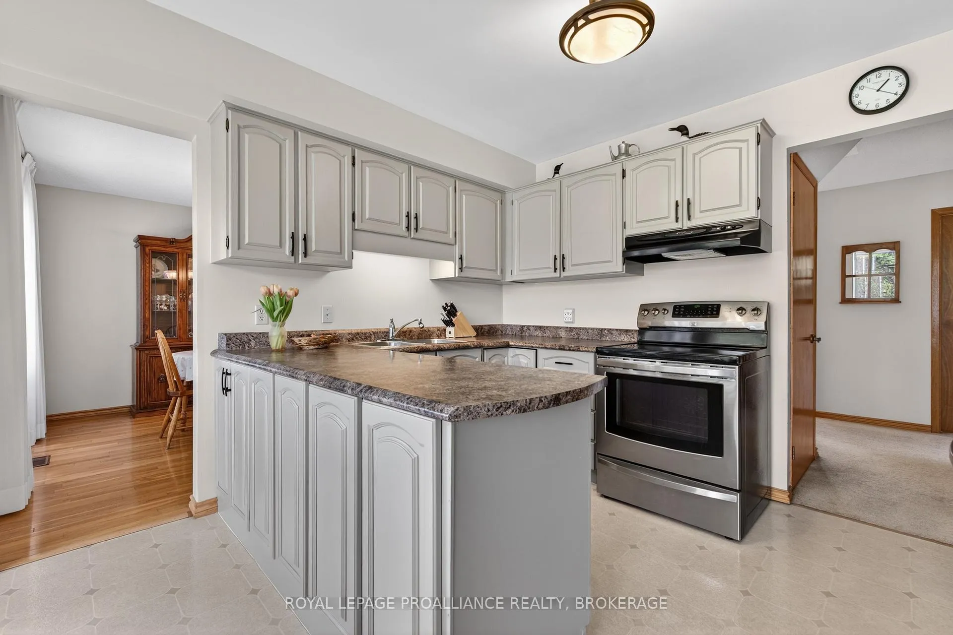 Photo 12 of 887 Crestwood Avenue, Kingston, North of Taylor-Kidd Blvd — HOMEH