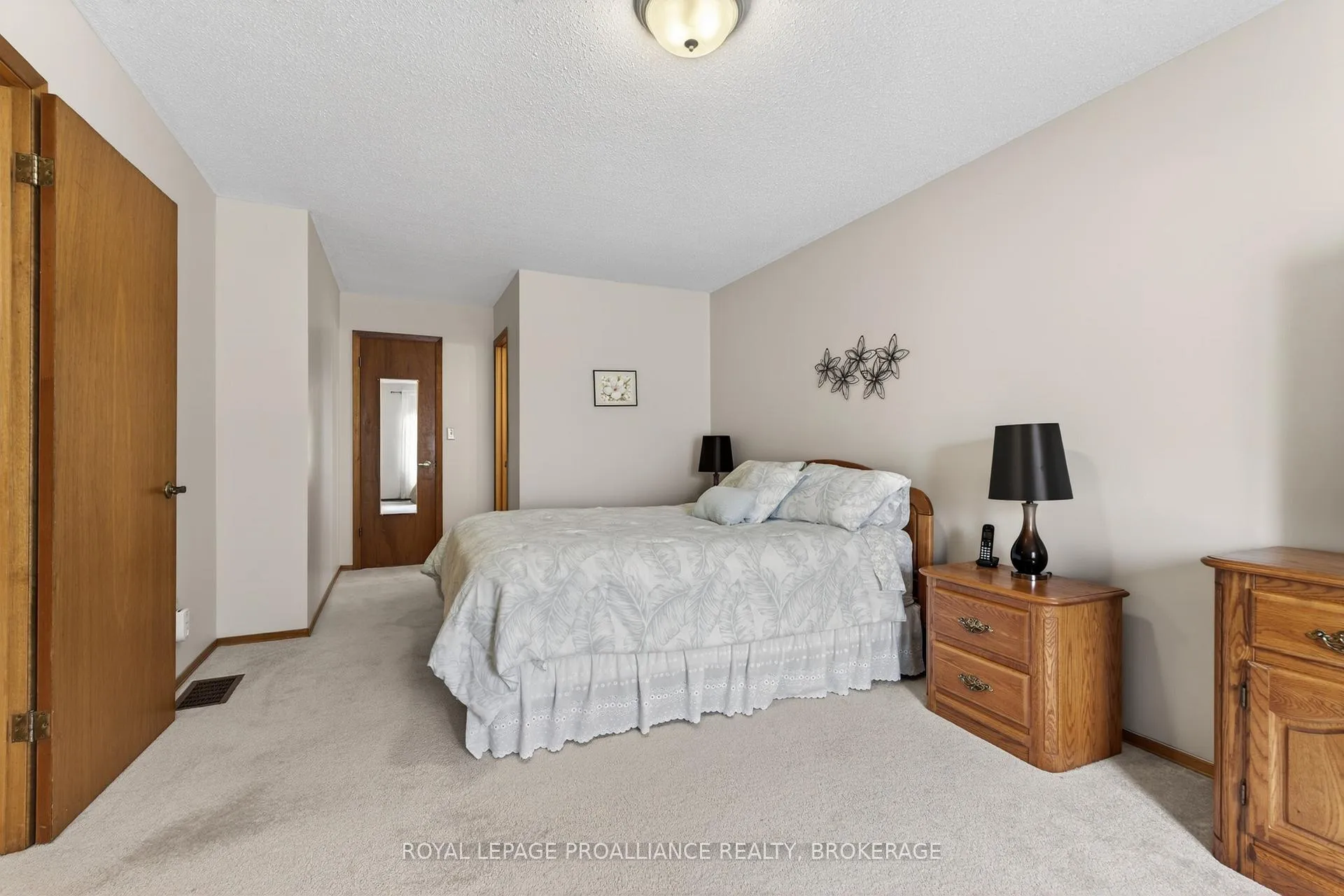 Photo 17 of 887 Crestwood Avenue, Kingston, North of Taylor-Kidd Blvd — HOMEH