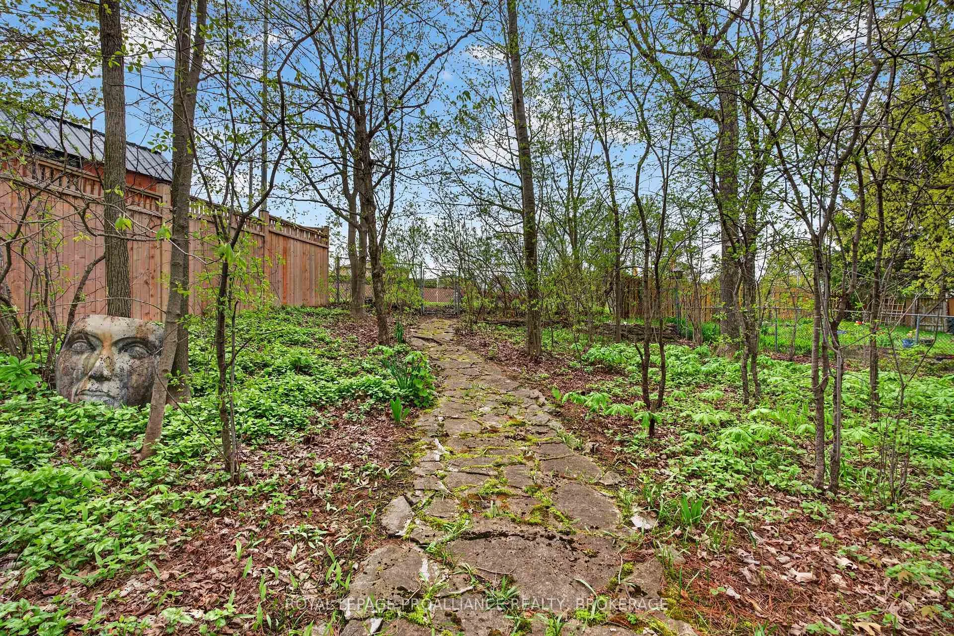 Photo 39 of 887 Crestwood Avenue, Kingston, North of Taylor-Kidd Blvd — HOMEH