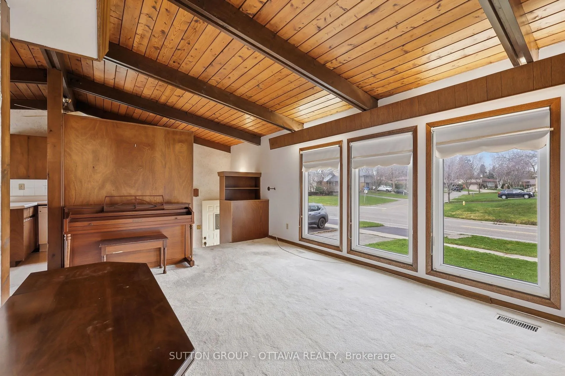 Photo 4 of 301 Central Park Boulevard N, Oshawa, O'Neill — HOMEH