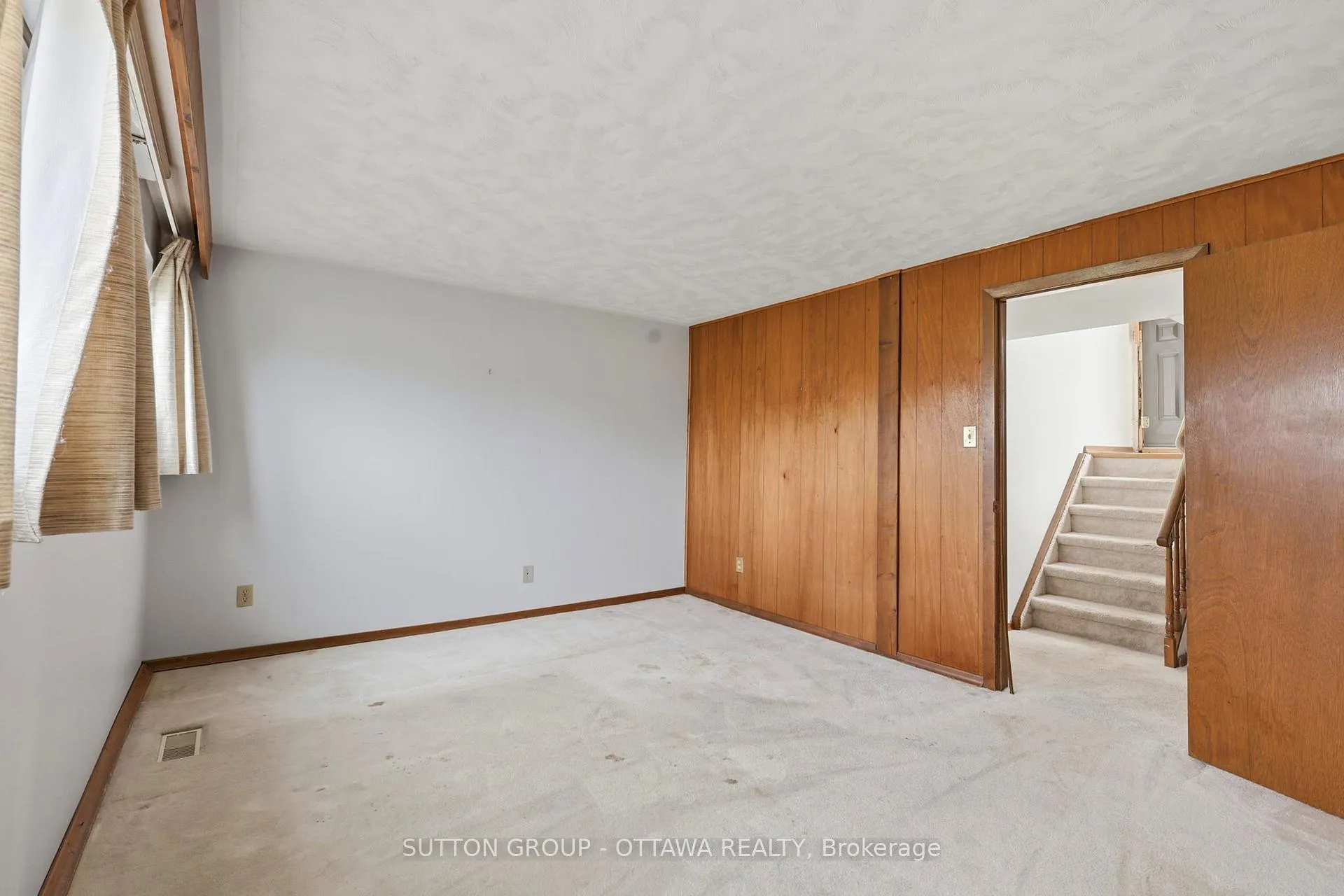 Photo 13 of 301 Central Park Boulevard N, Oshawa, O'Neill — HOMEH