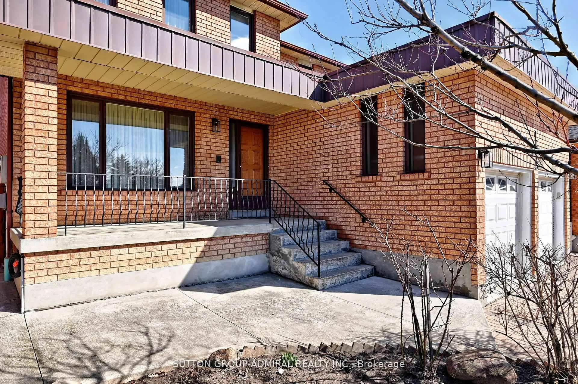Photo 4 of 45 Royal Garden Boulevard, Vaughan, East Woodbridge — HOMEH
