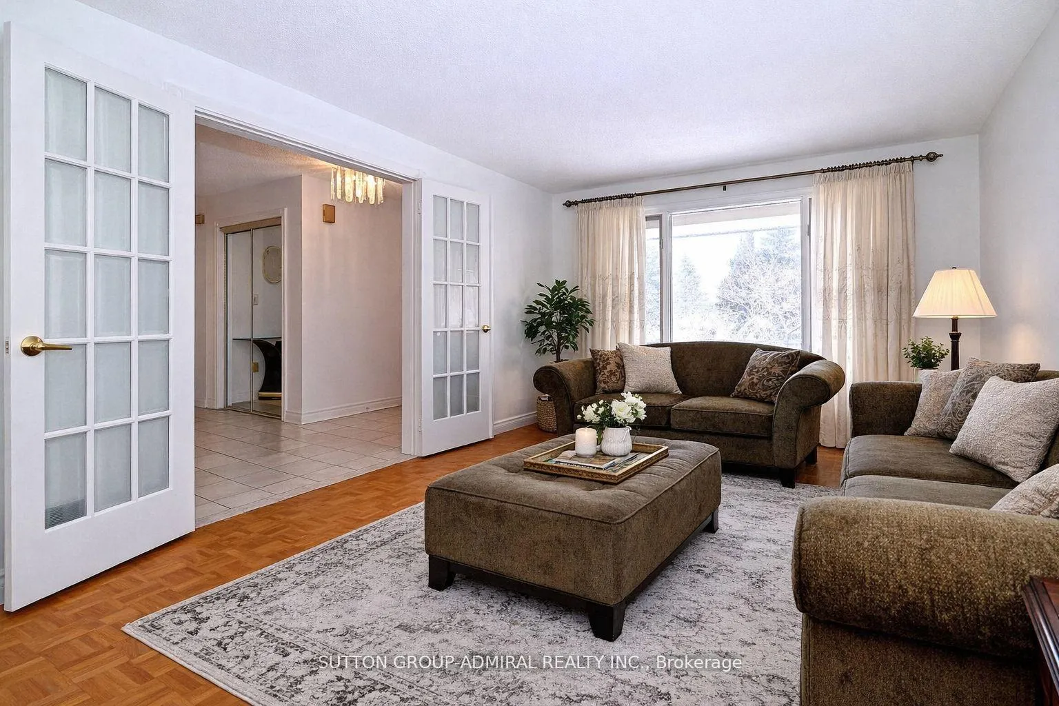 Photo 10 of 45 Royal Garden Boulevard, Vaughan, East Woodbridge — HOMEH