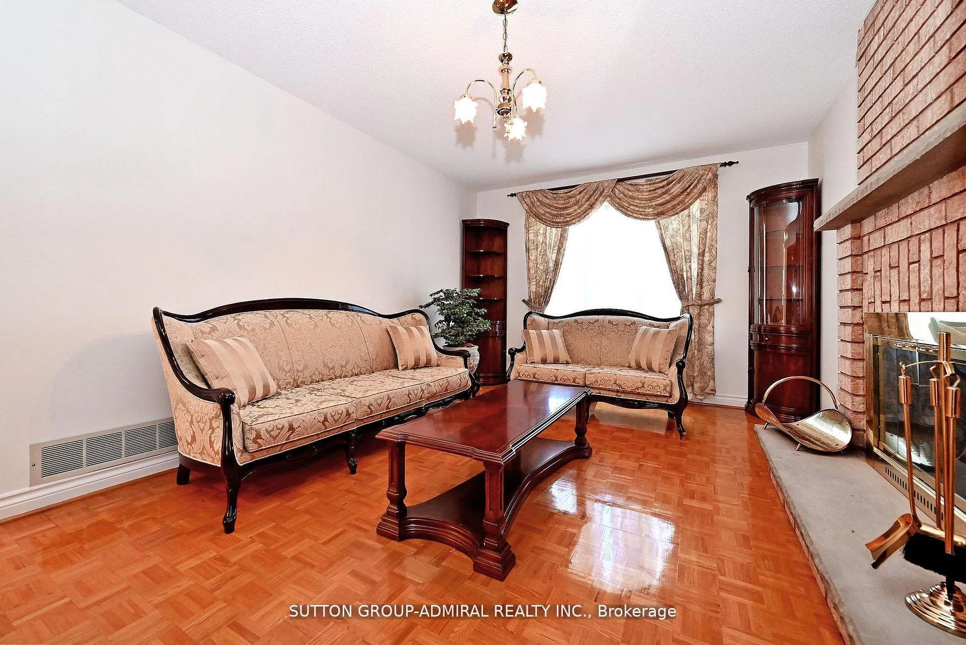 Photo 22 of 45 Royal Garden Boulevard, Vaughan, East Woodbridge — HOMEH