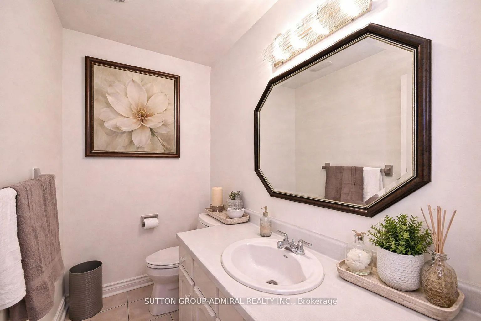 Photo 24 of 45 Royal Garden Boulevard, Vaughan, East Woodbridge — HOMEH