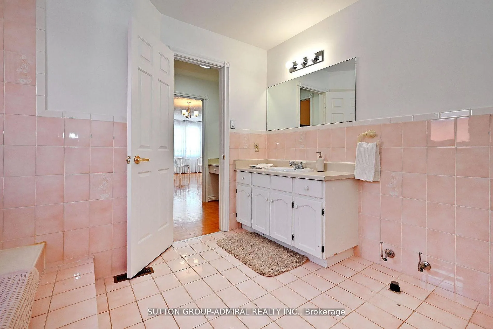 Photo 31 of 45 Royal Garden Boulevard, Vaughan, East Woodbridge — HOMEH