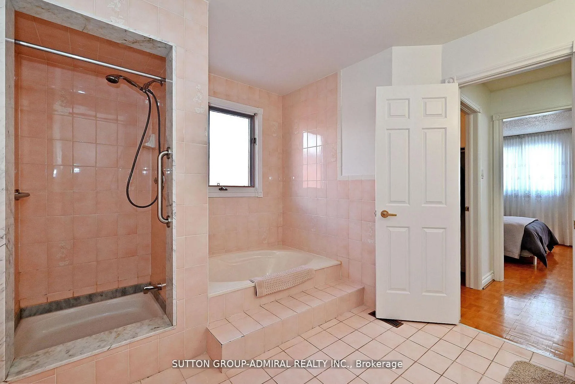 Photo 32 of 45 Royal Garden Boulevard, Vaughan, East Woodbridge — HOMEH