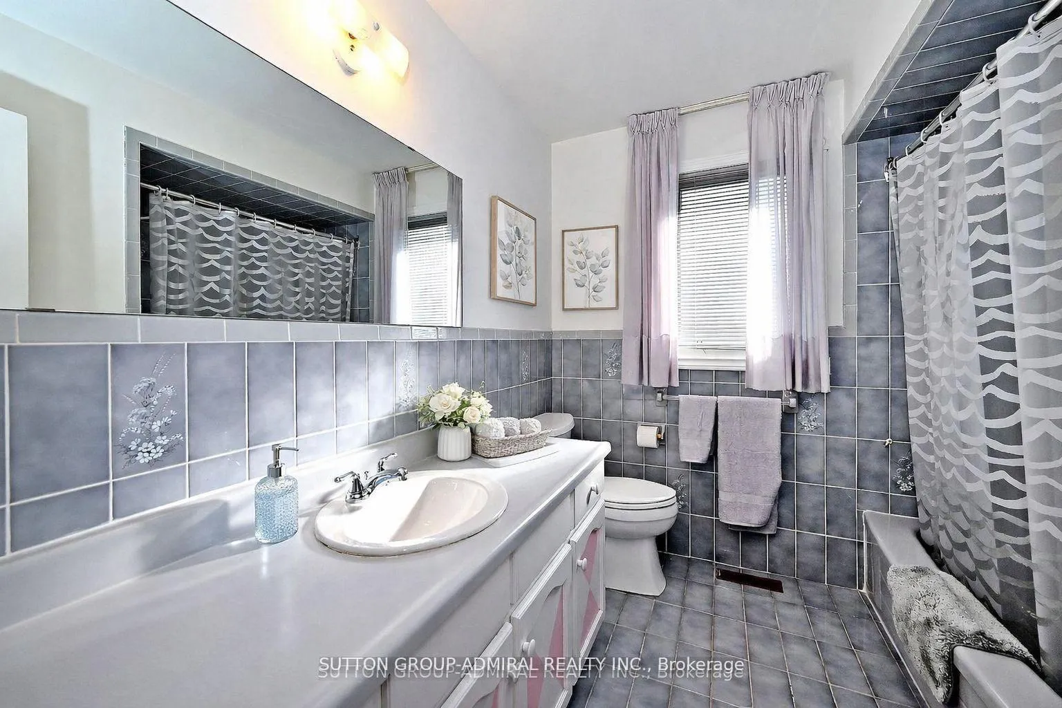 Photo 37 of 45 Royal Garden Boulevard, Vaughan, East Woodbridge — HOMEH