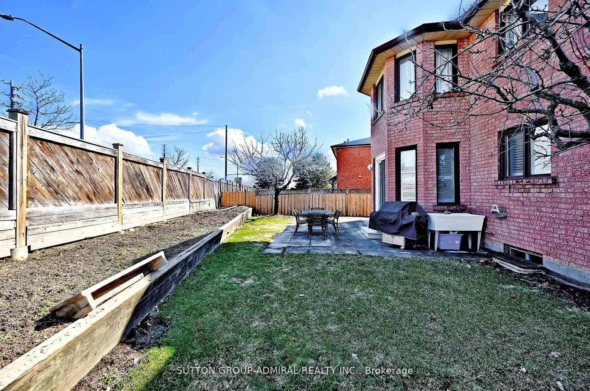 Photo 39 of 45 Royal Garden Boulevard, Vaughan, East Woodbridge — HOMEH