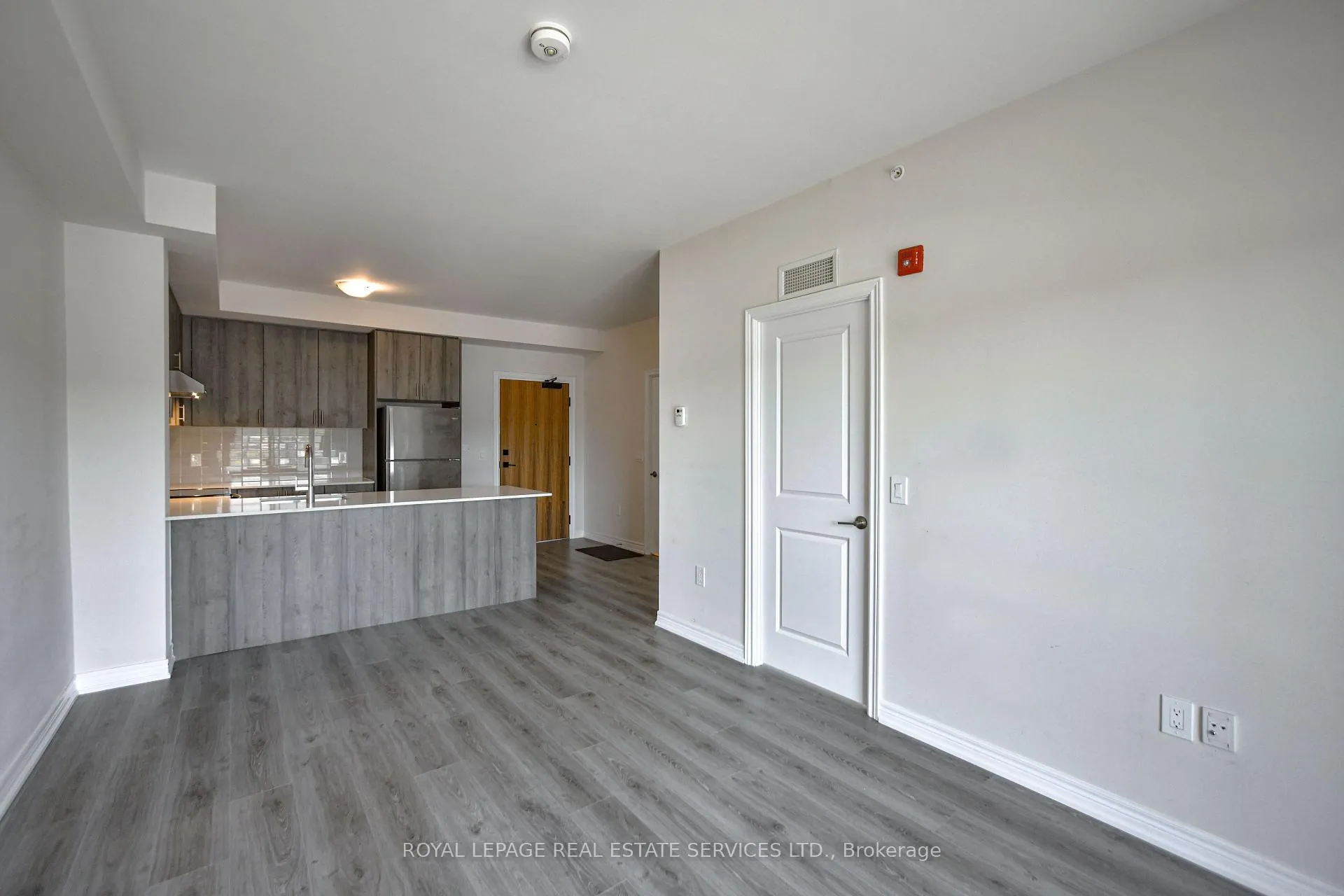 Photo 12 of Unit 613, 121 Highway 8 Road, Hamilton, Riverdale — HOMEH
