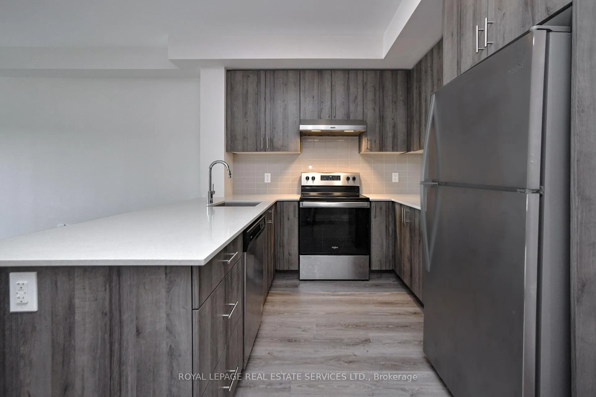 Photo 15 of Unit 613, 121 Highway 8 Road, Hamilton, Riverdale — HOMEH