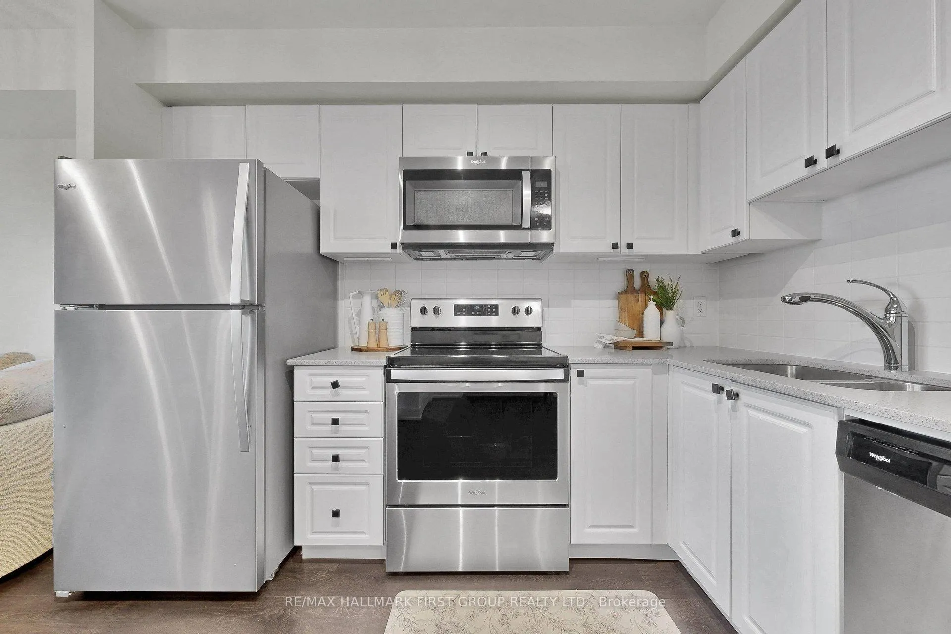 Photo 12 of Unit 605, 1255 Bayly Street, Pickering, Bay Ridges — HOMEH