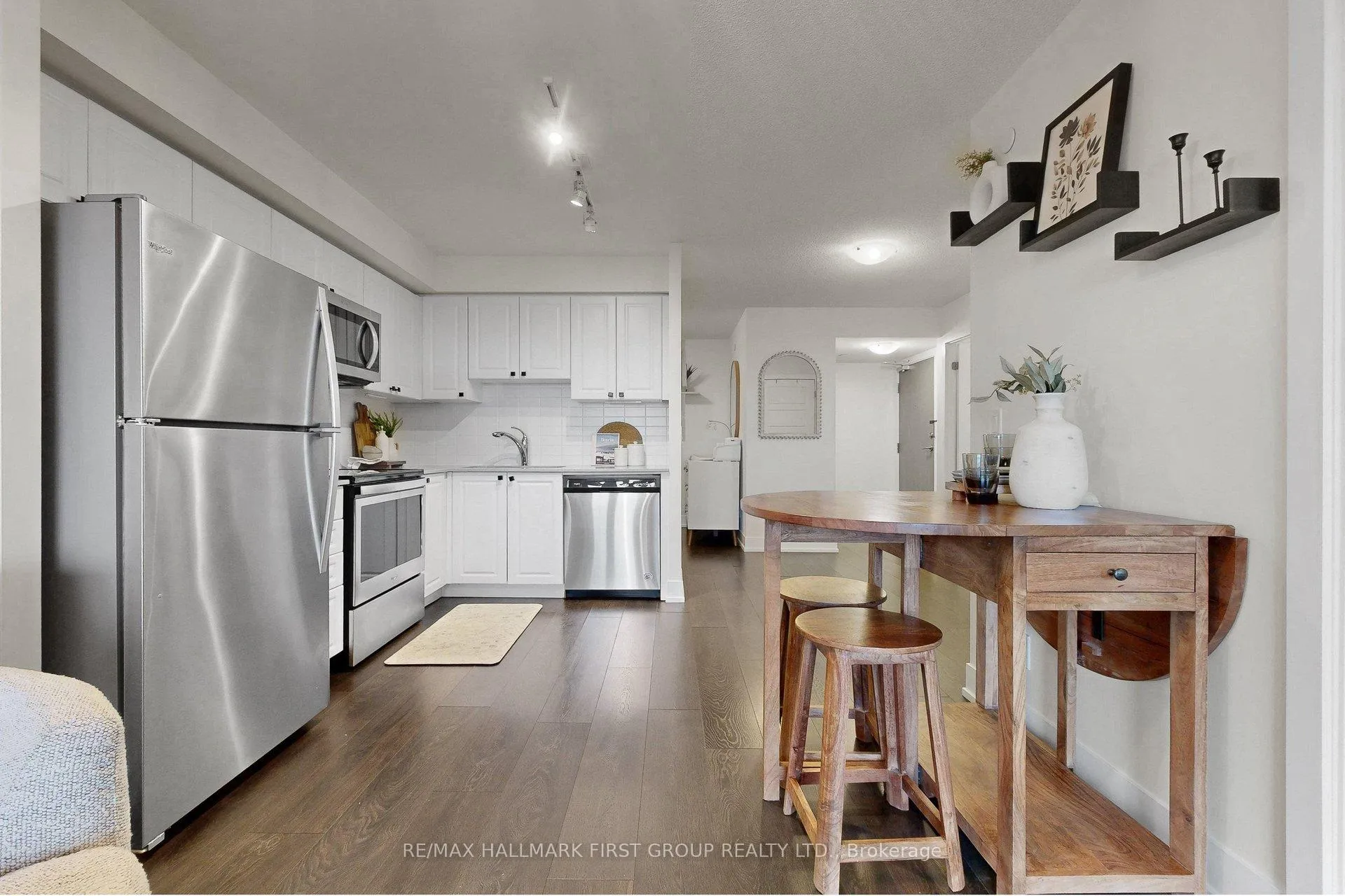Photo 18 of Unit 605, 1255 Bayly Street, Pickering, Bay Ridges — HOMEH