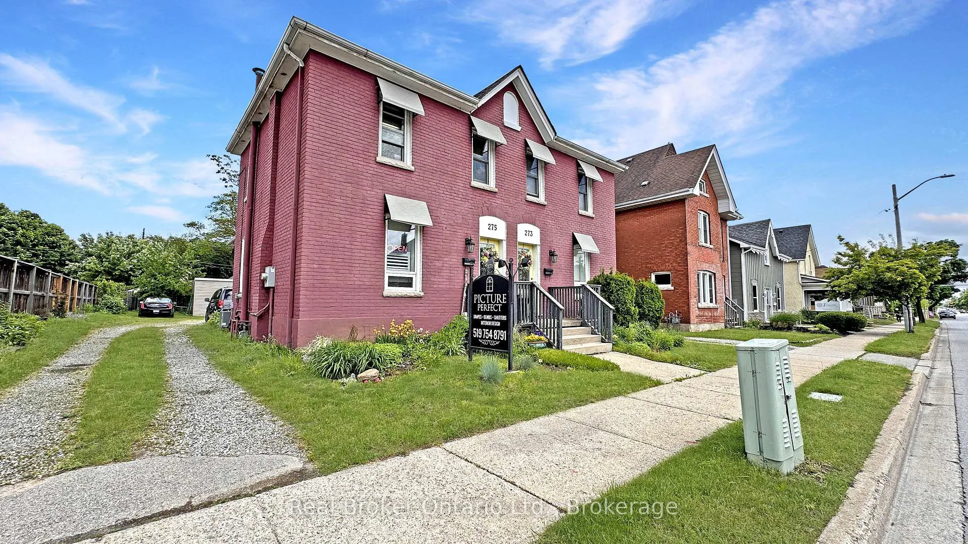 Photo of 275 Brant Avenue