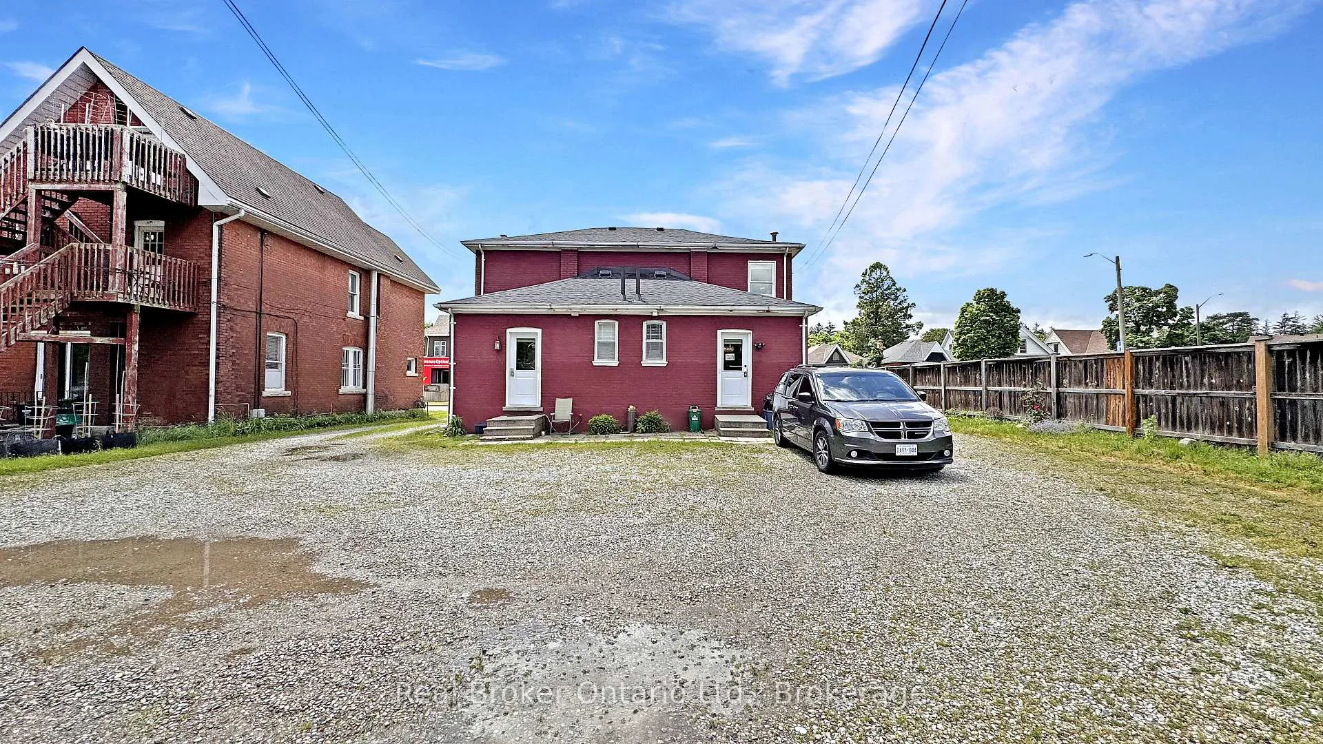 Photo 4 of 273 Brant Avenue, Brantford, North Ward — HOMEH