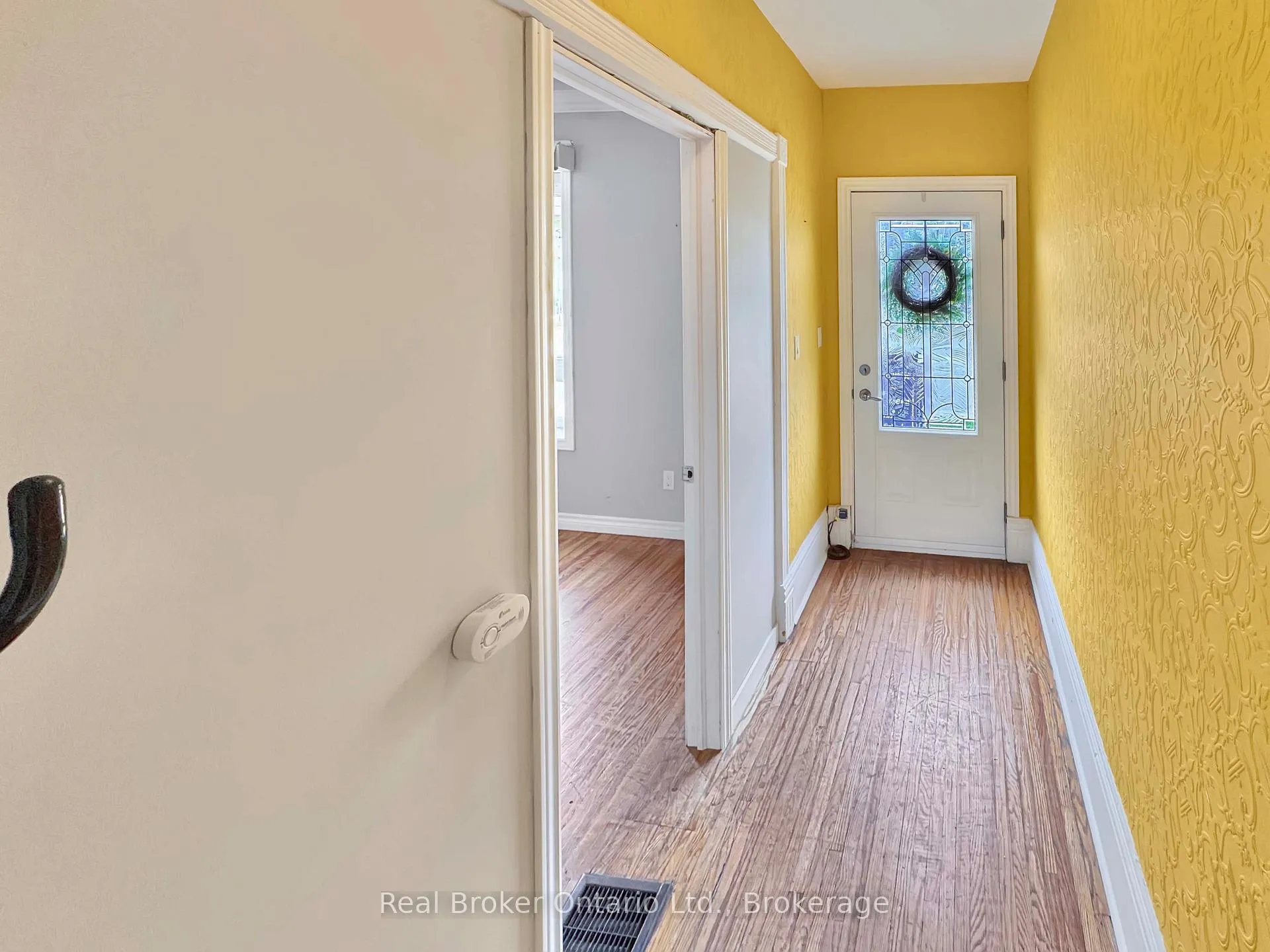 Photo 8 of 273 Brant Avenue, Brantford, North Ward — HOMEH