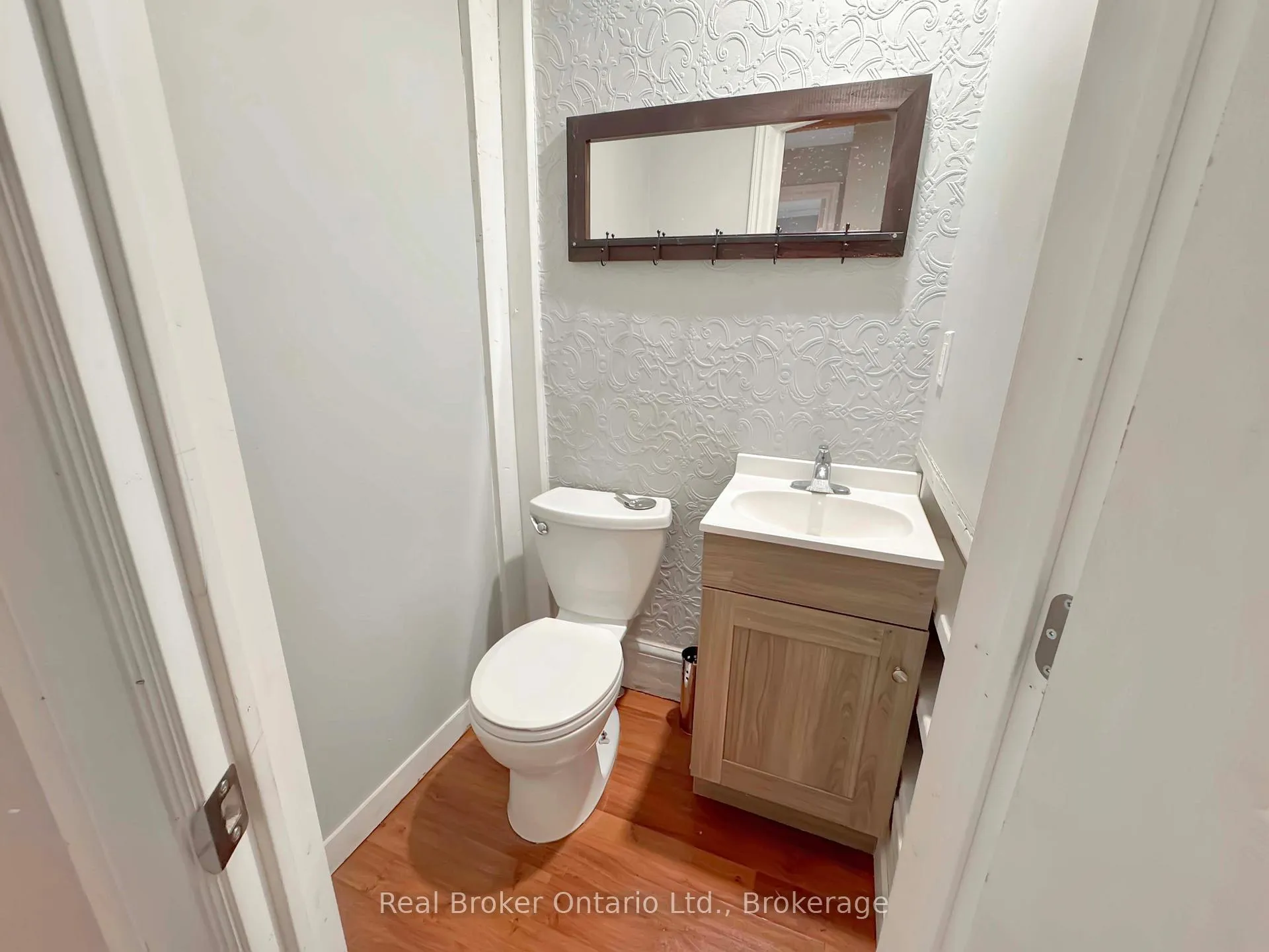Photo 20 of 273 Brant Avenue, Brantford, North Ward — HOMEH