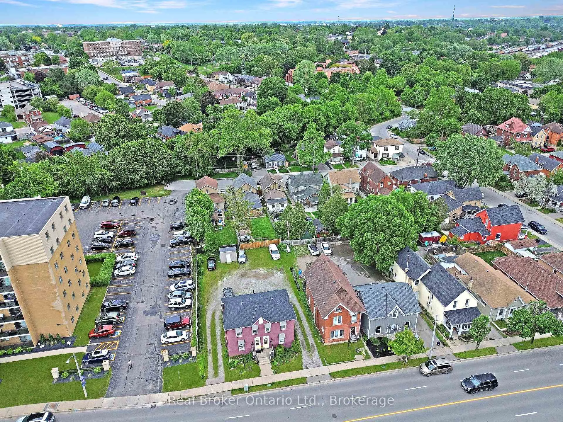 Photo 21 of 273 Brant Avenue, Brantford, North Ward — HOMEH