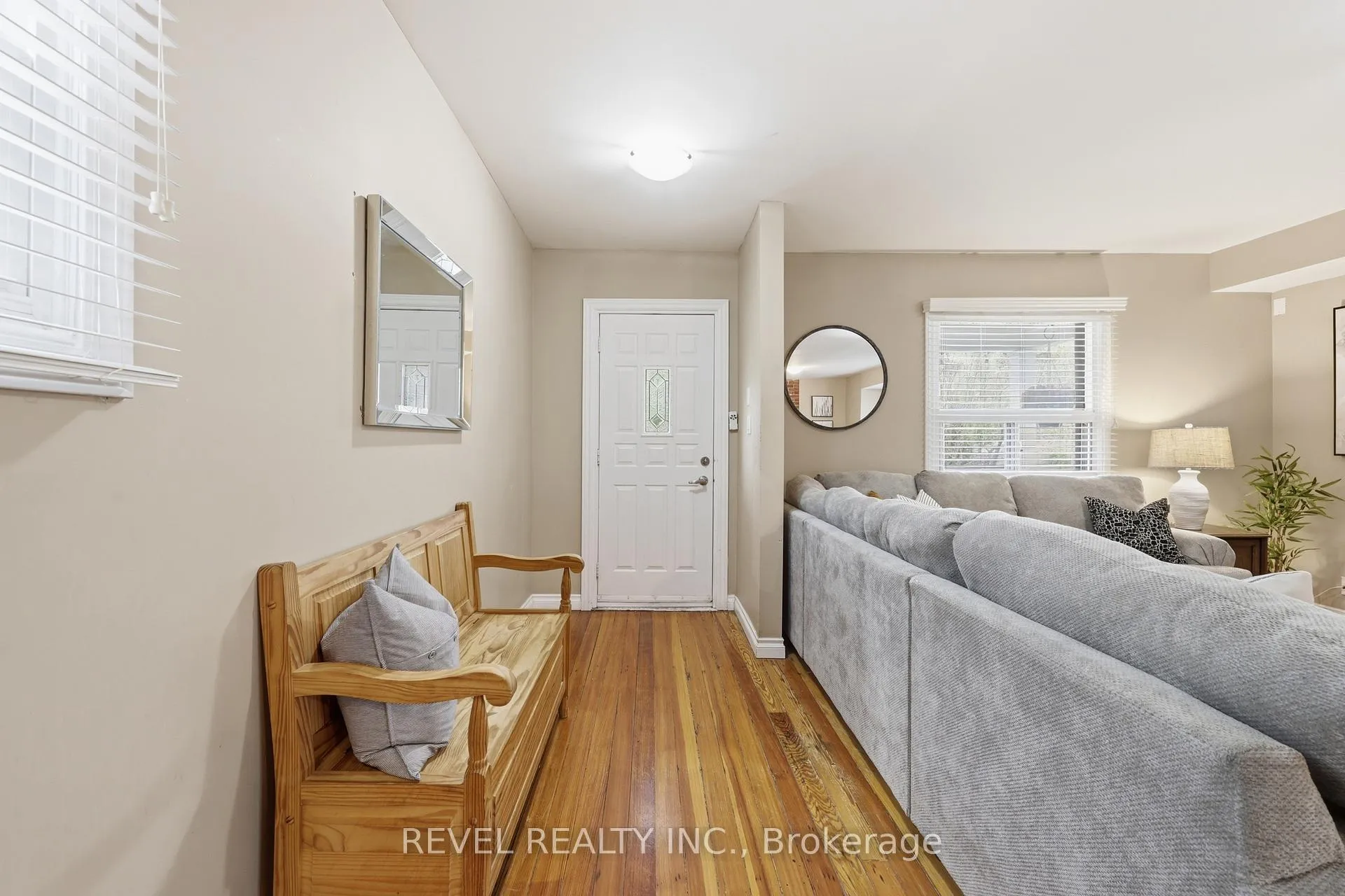 Photo 9 of 21 Berryman Avenue, St. Catharines, E. Chester — HOMEH