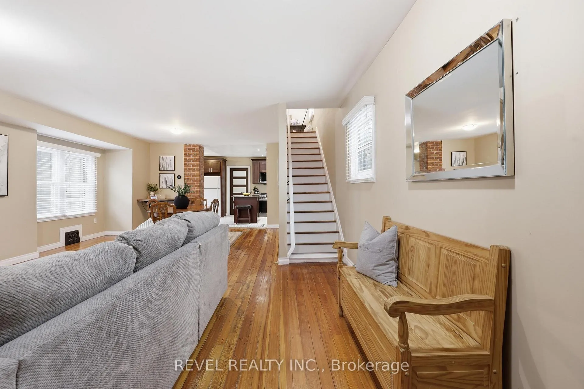 Photo 12 of 21 Berryman Avenue, St. Catharines, E. Chester — HOMEH