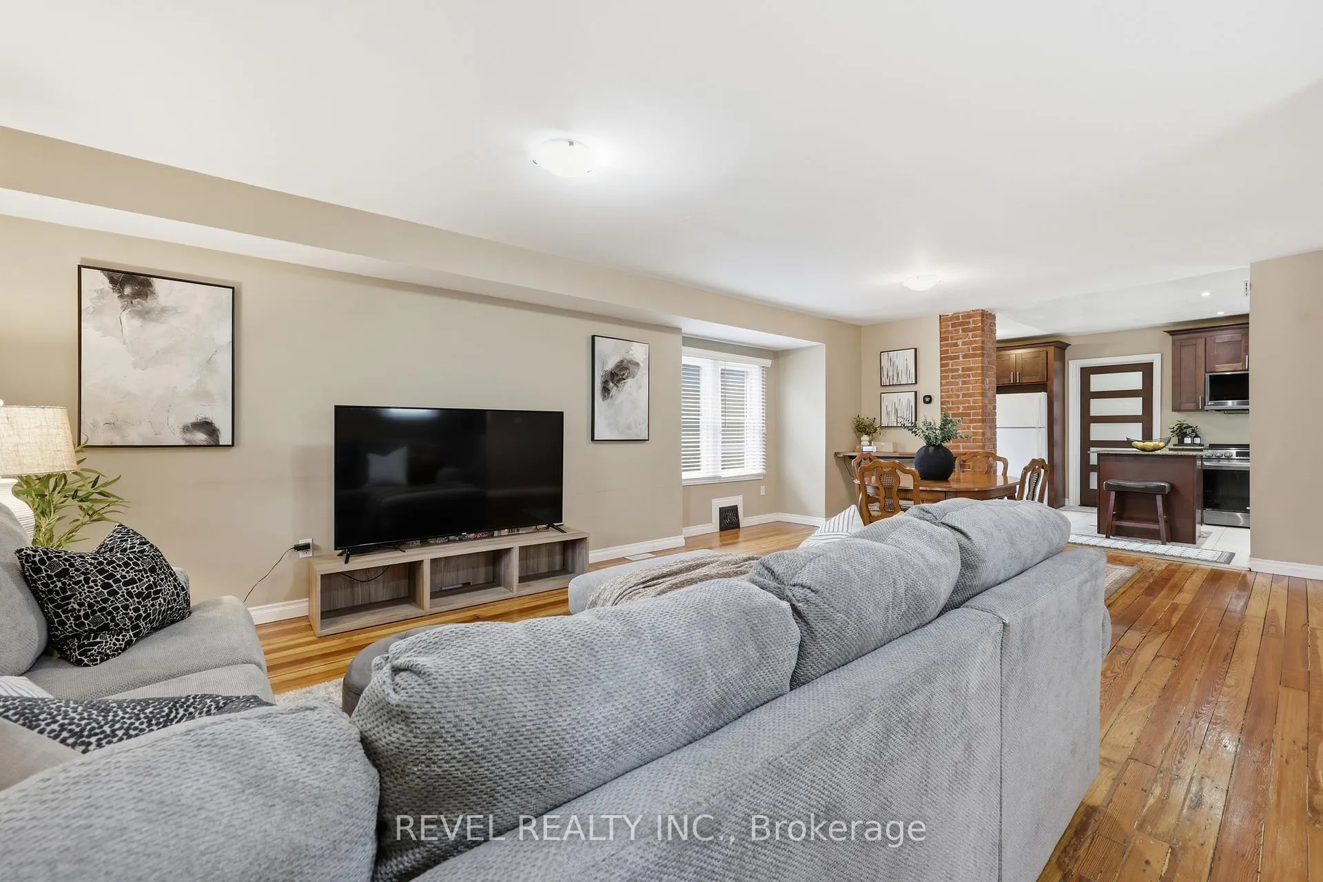 Photo 13 of 21 Berryman Avenue, St. Catharines, E. Chester — HOMEH
