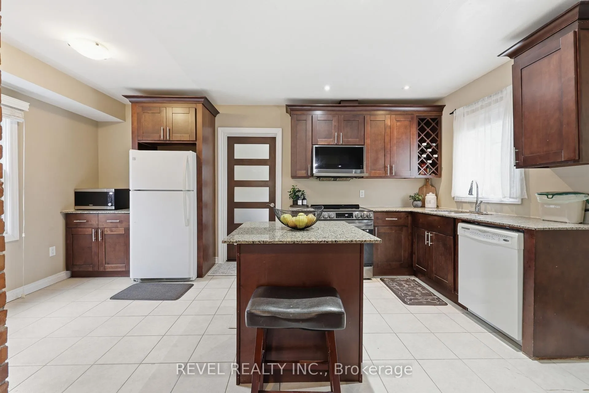 Photo 14 of 21 Berryman Avenue, St. Catharines, E. Chester — HOMEH