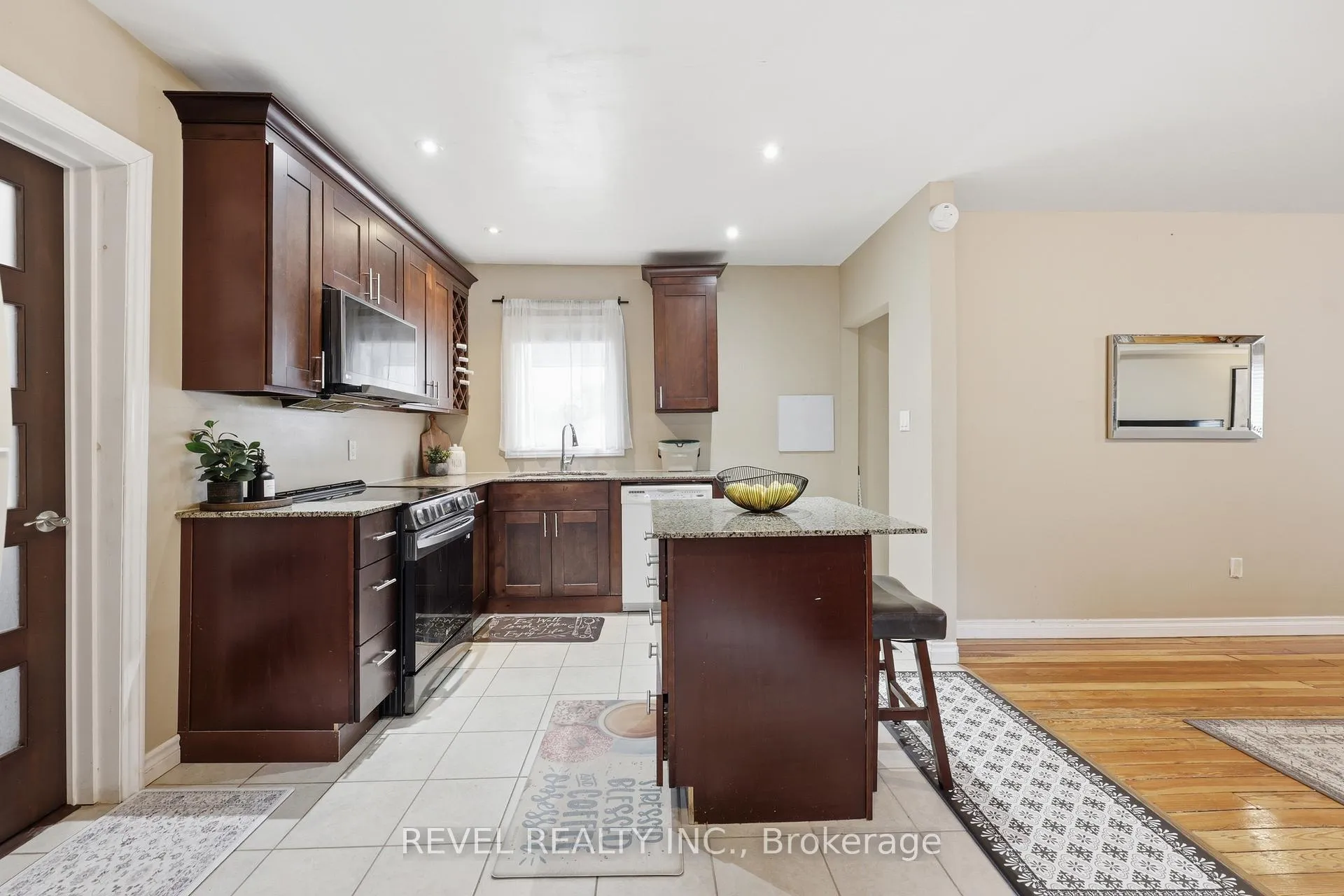 Photo 18 of 21 Berryman Avenue, St. Catharines, E. Chester — HOMEH