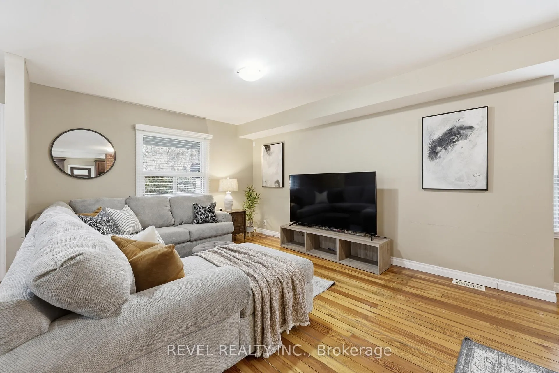 Photo 19 of 21 Berryman Avenue, St. Catharines, E. Chester — HOMEH