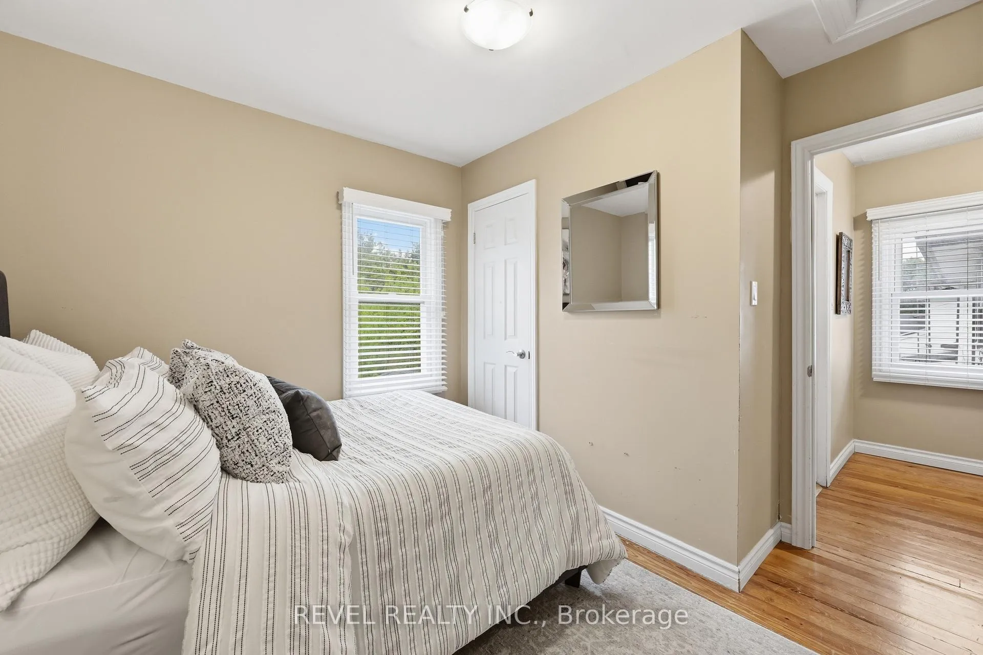 Photo 24 of 21 Berryman Avenue, St. Catharines, E. Chester — HOMEH