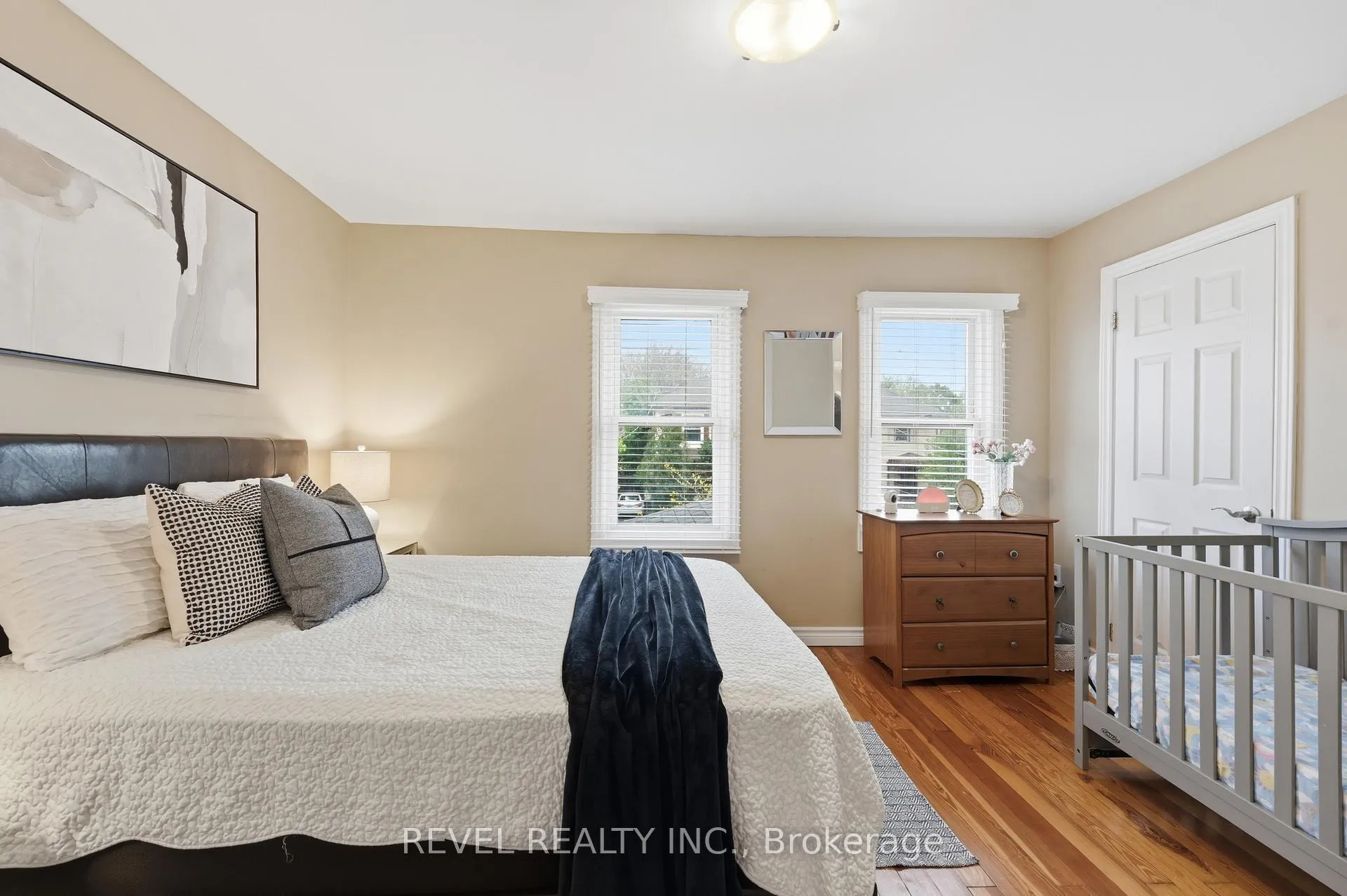Photo 25 of 21 Berryman Avenue, St. Catharines, E. Chester — HOMEH