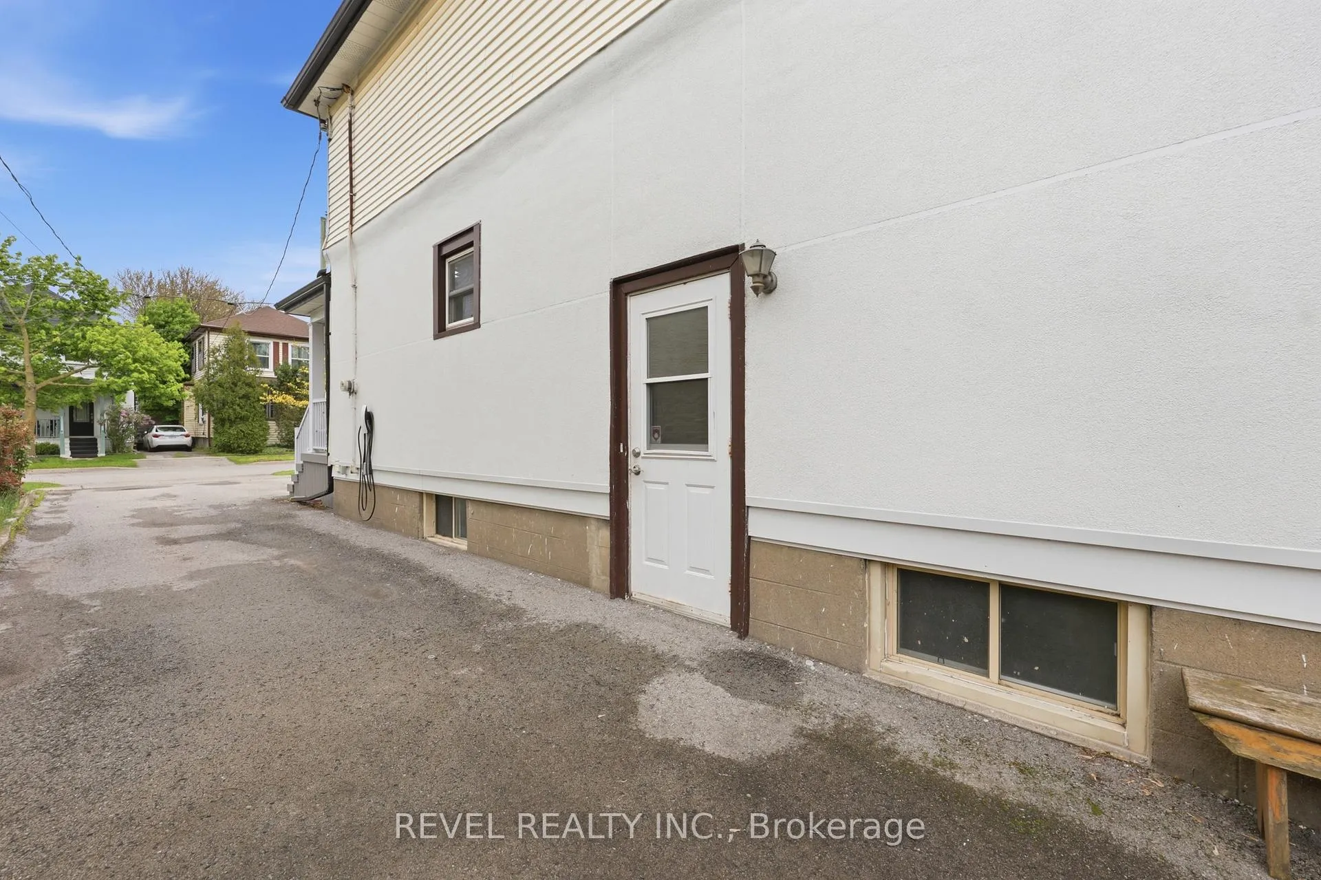 Photo 31 of 21 Berryman Avenue, St. Catharines, E. Chester — HOMEH