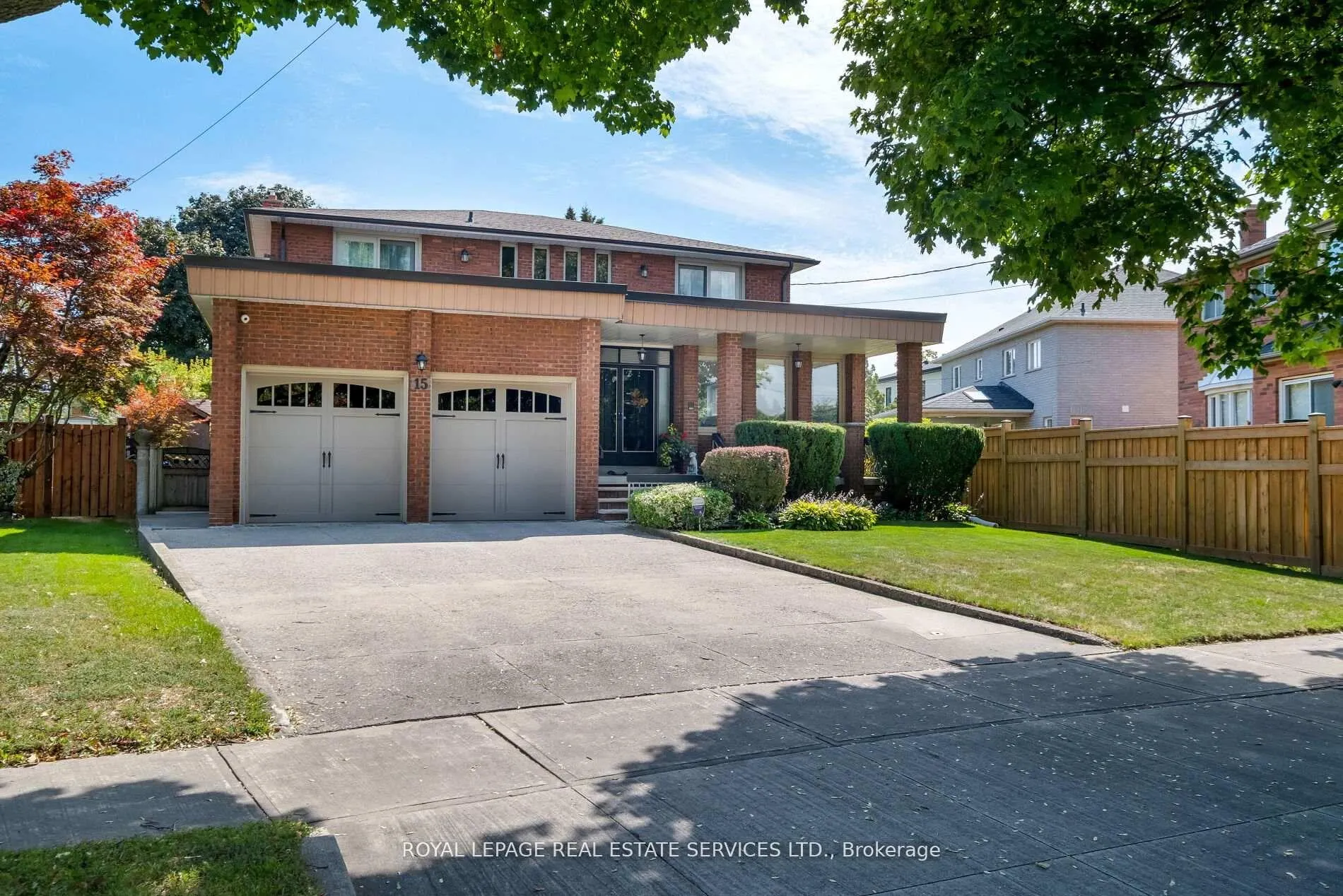 Photo 3 of 15 Westroyal Road, Etobicoke, Kingsview Village-The Westway — HOMEH