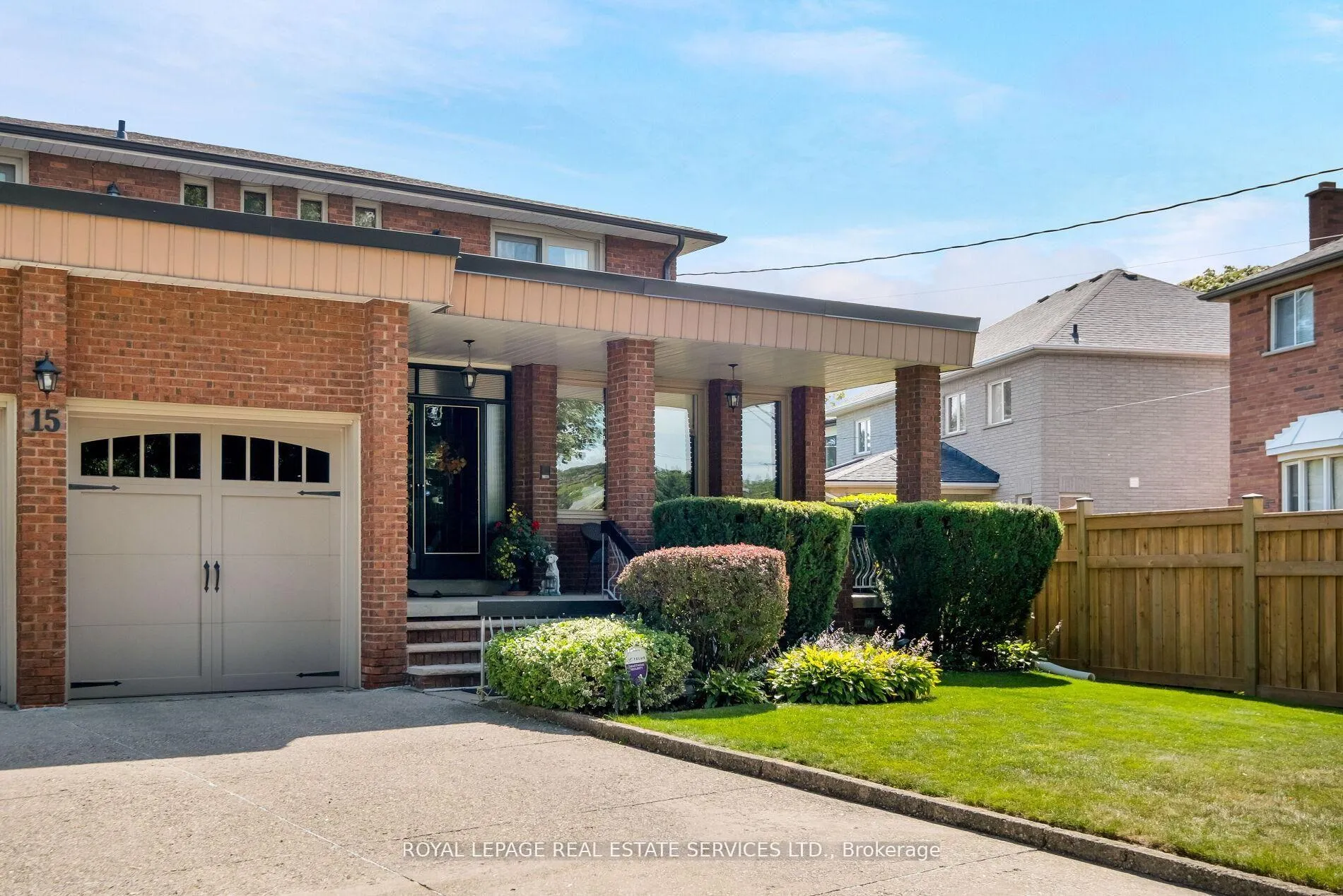 Photo 4 of 15 Westroyal Road, Etobicoke, Kingsview Village-The Westway — HOMEH