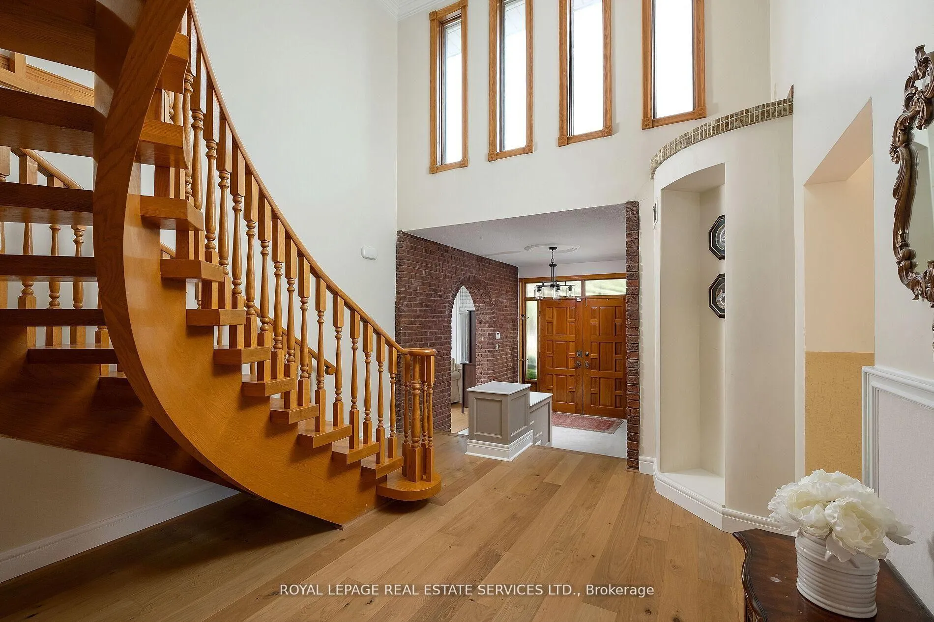 Photo 8 of 15 Westroyal Road, Etobicoke, Kingsview Village-The Westway — HOMEH
