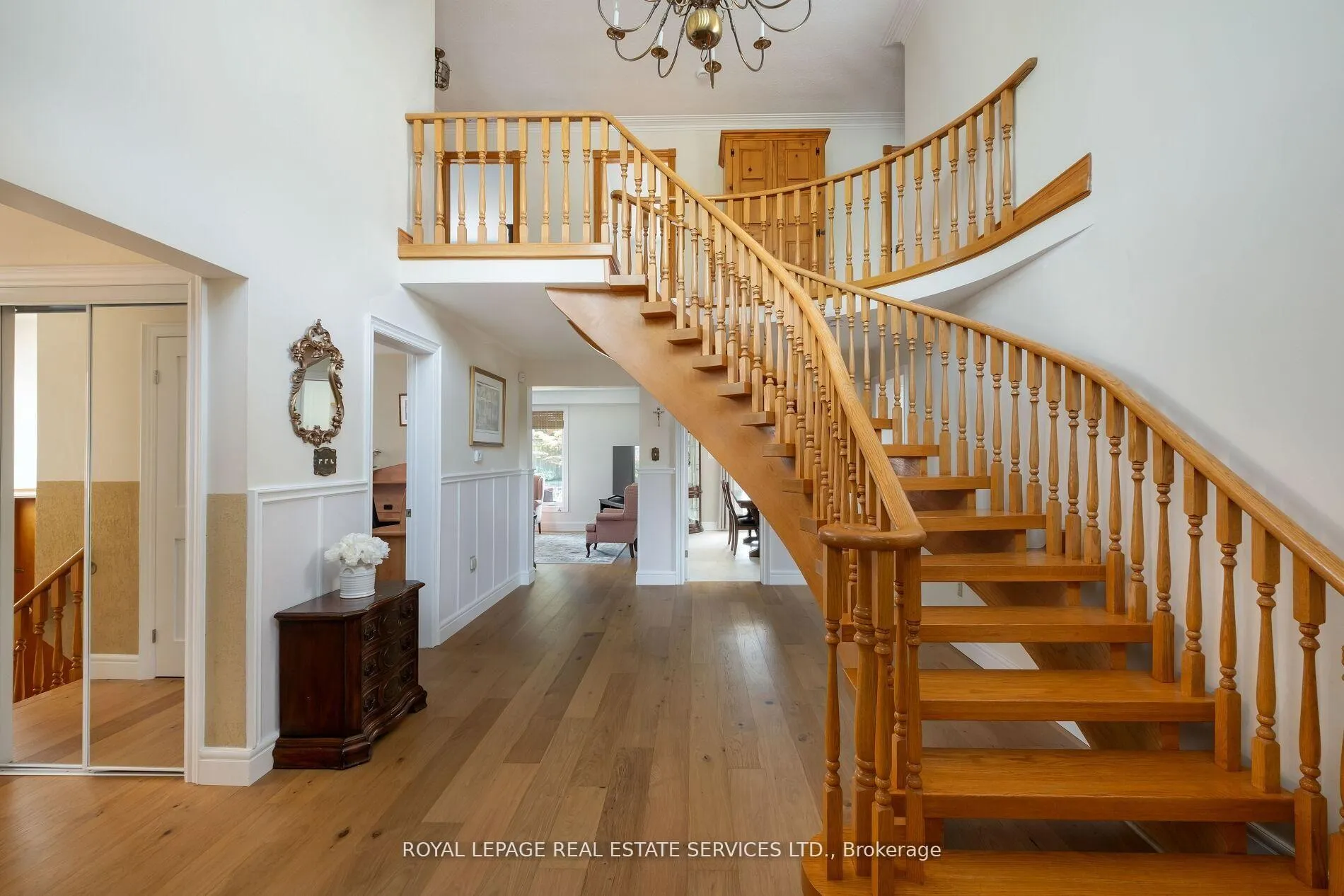 Photo 9 of 15 Westroyal Road, Etobicoke, Kingsview Village-The Westway — HOMEH