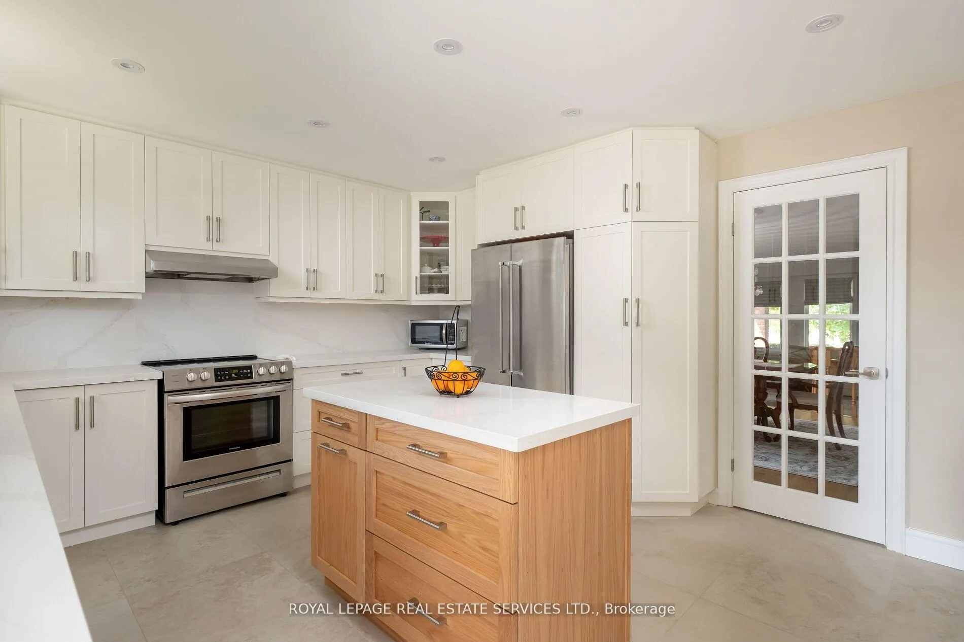Photo 17 of 15 Westroyal Road, Etobicoke, Kingsview Village-The Westway — HOMEH