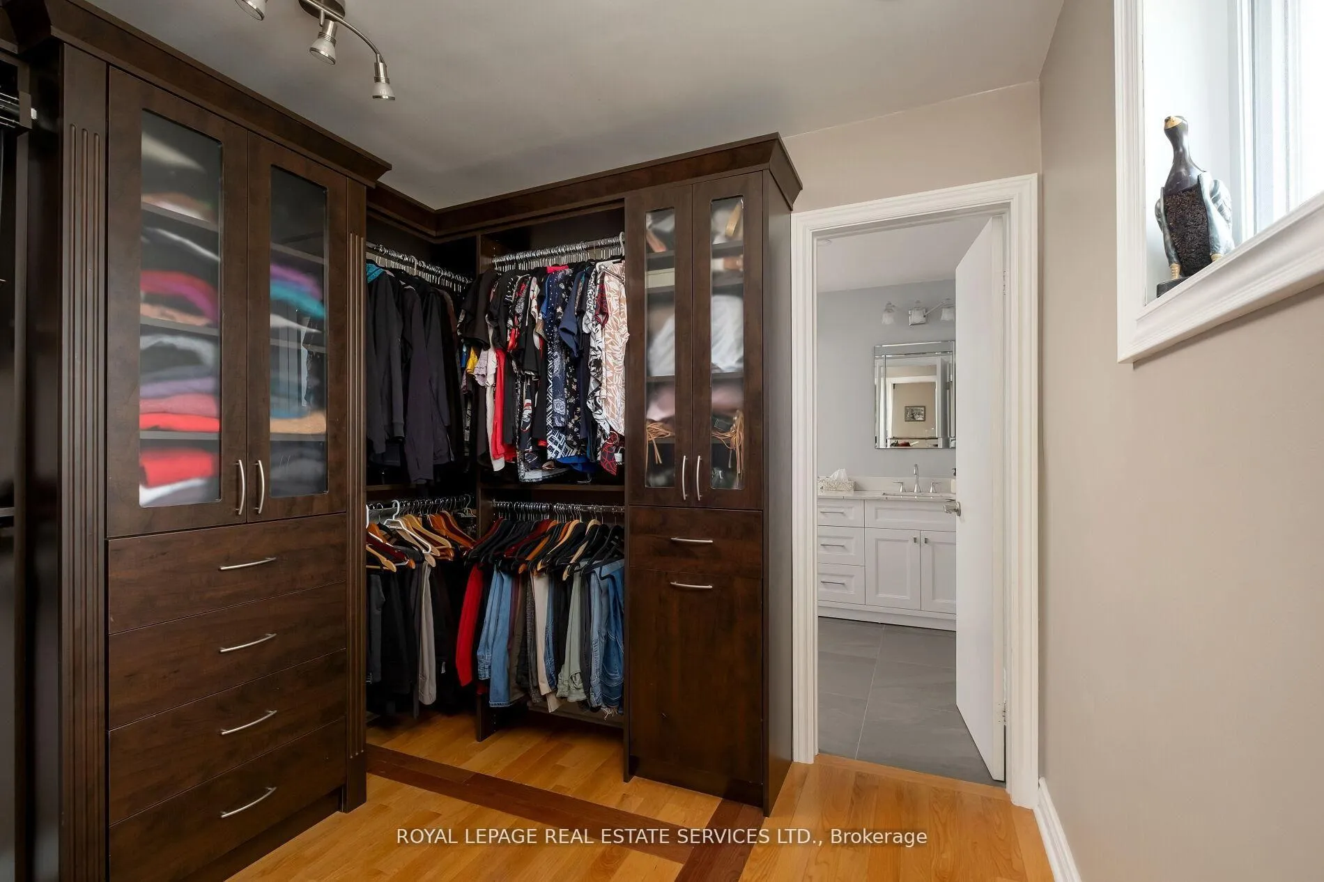 Photo 24 of 15 Westroyal Road, Etobicoke, Kingsview Village-The Westway — HOMEH