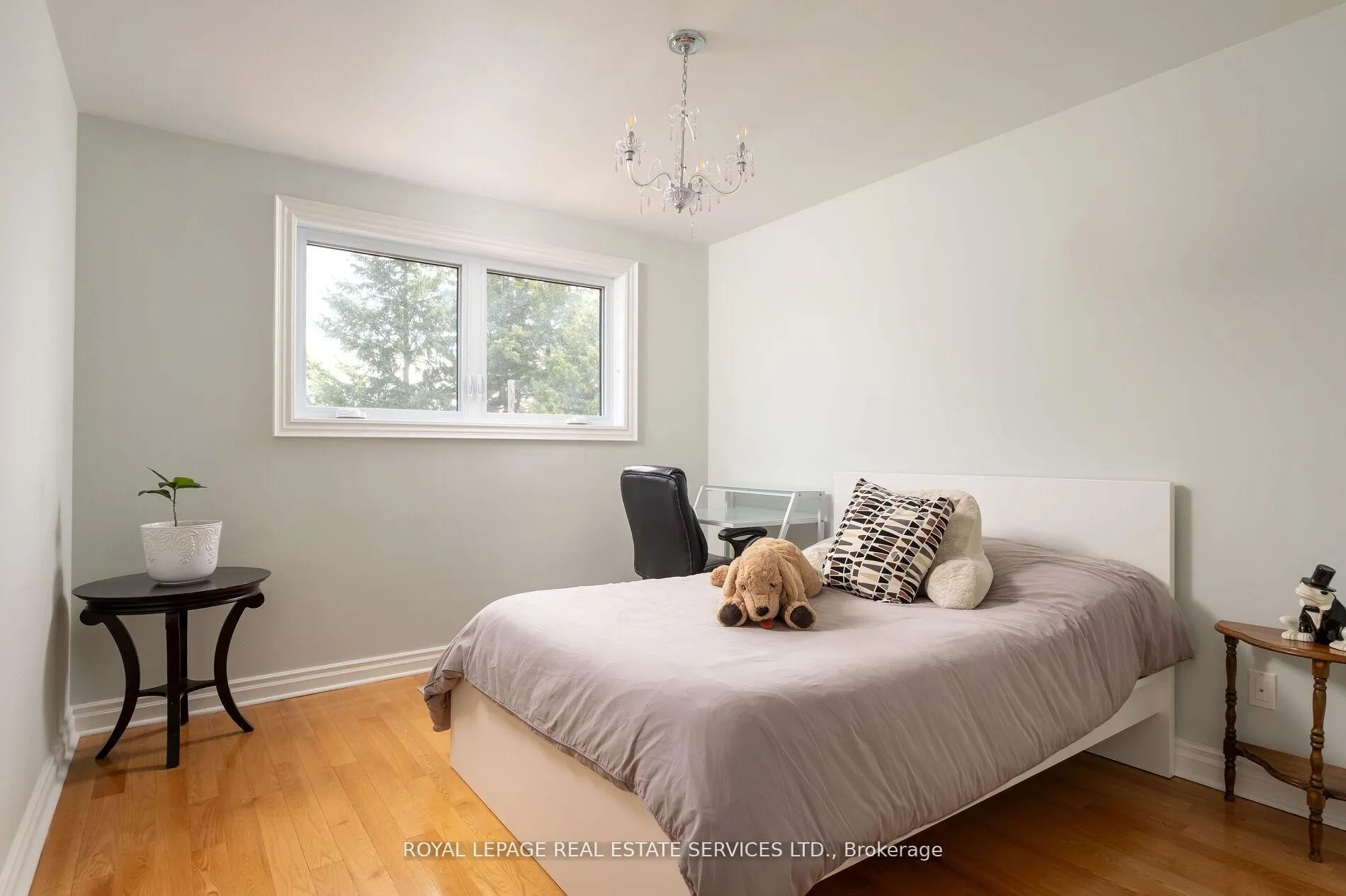 Photo 29 of 15 Westroyal Road, Etobicoke, Kingsview Village-The Westway — HOMEH