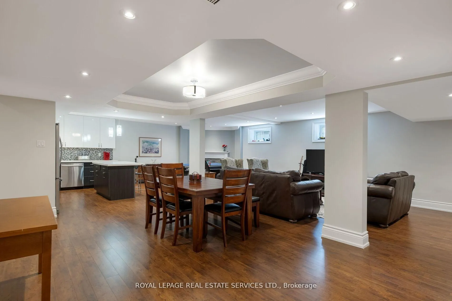 Photo 32 of 15 Westroyal Road, Etobicoke, Kingsview Village-The Westway — HOMEH