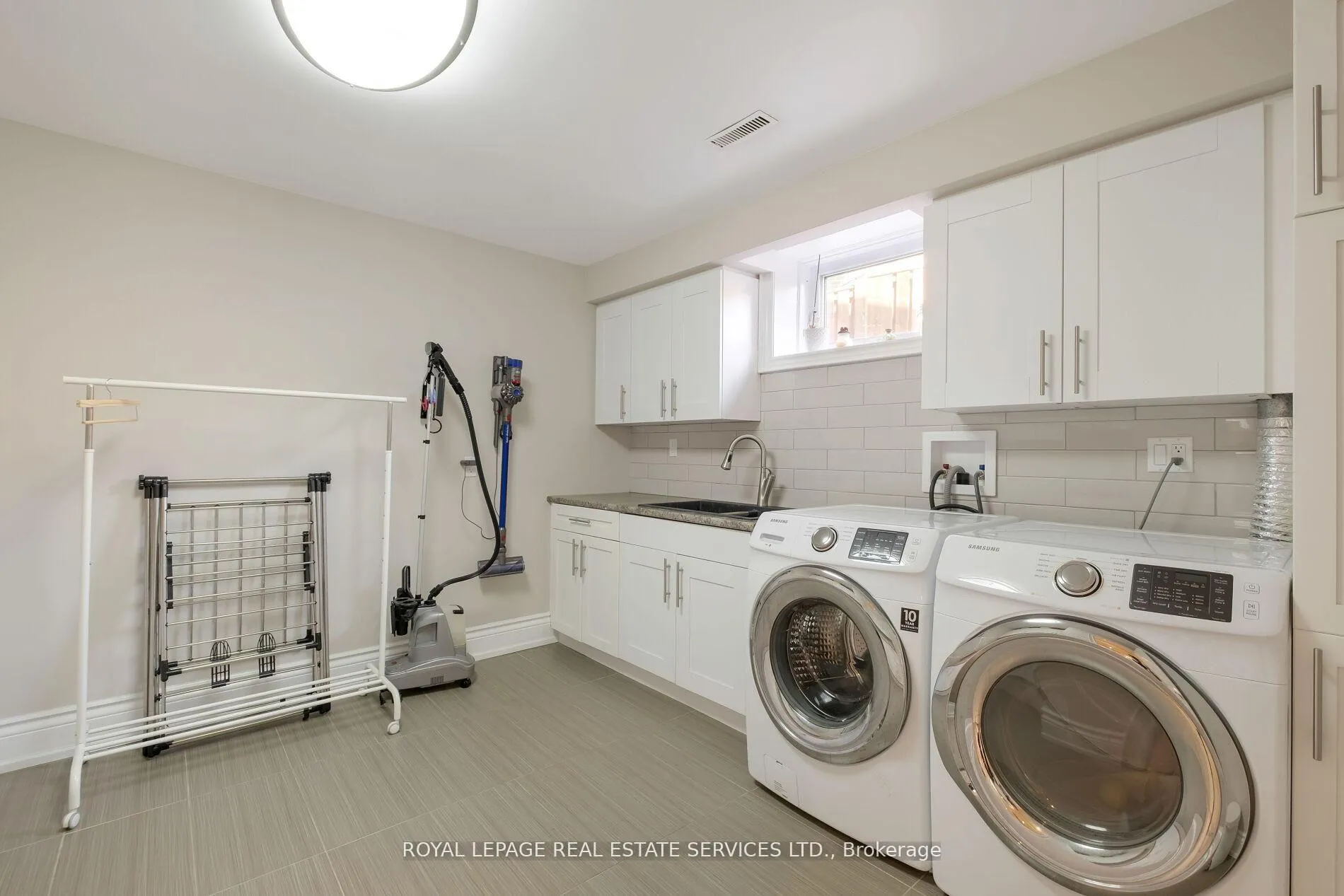 Photo 39 of 15 Westroyal Road, Etobicoke, Kingsview Village-The Westway — HOMEH